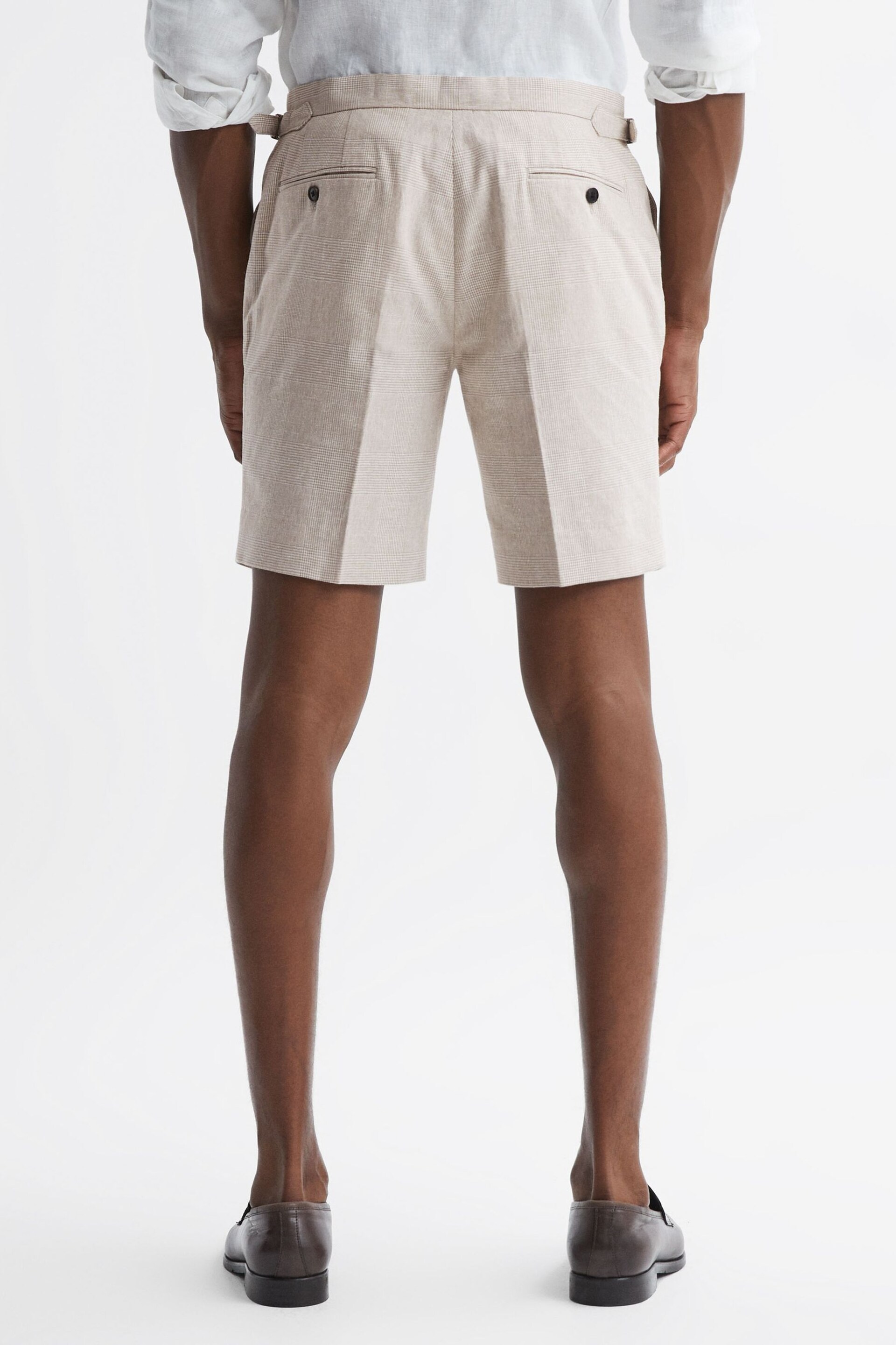 Reiss Oatmeal Craft Slim Fit Cotton-Linen Check Adjustable Shorts - Image 5 of 5