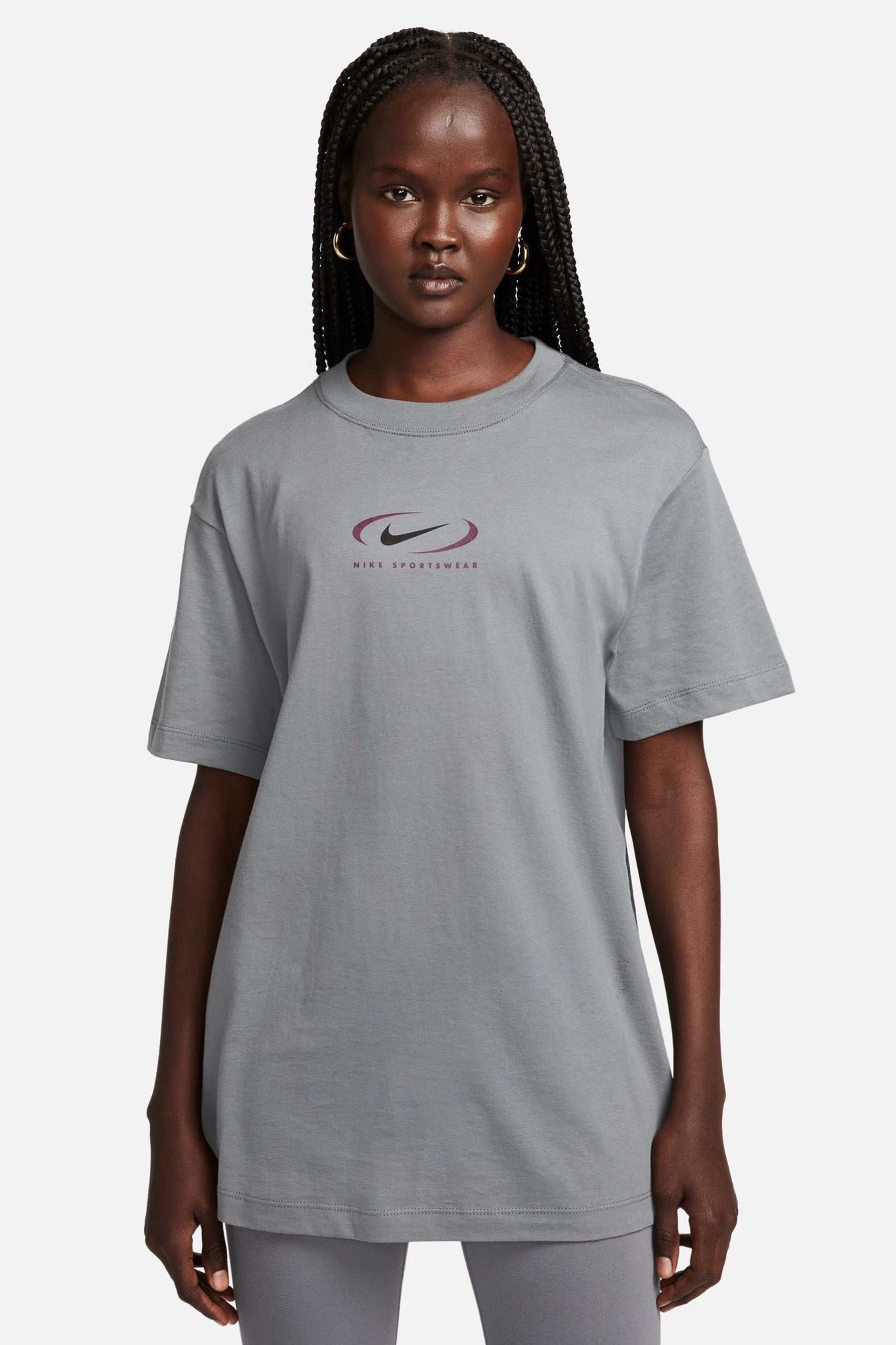 Nike t shirt with back print on sale