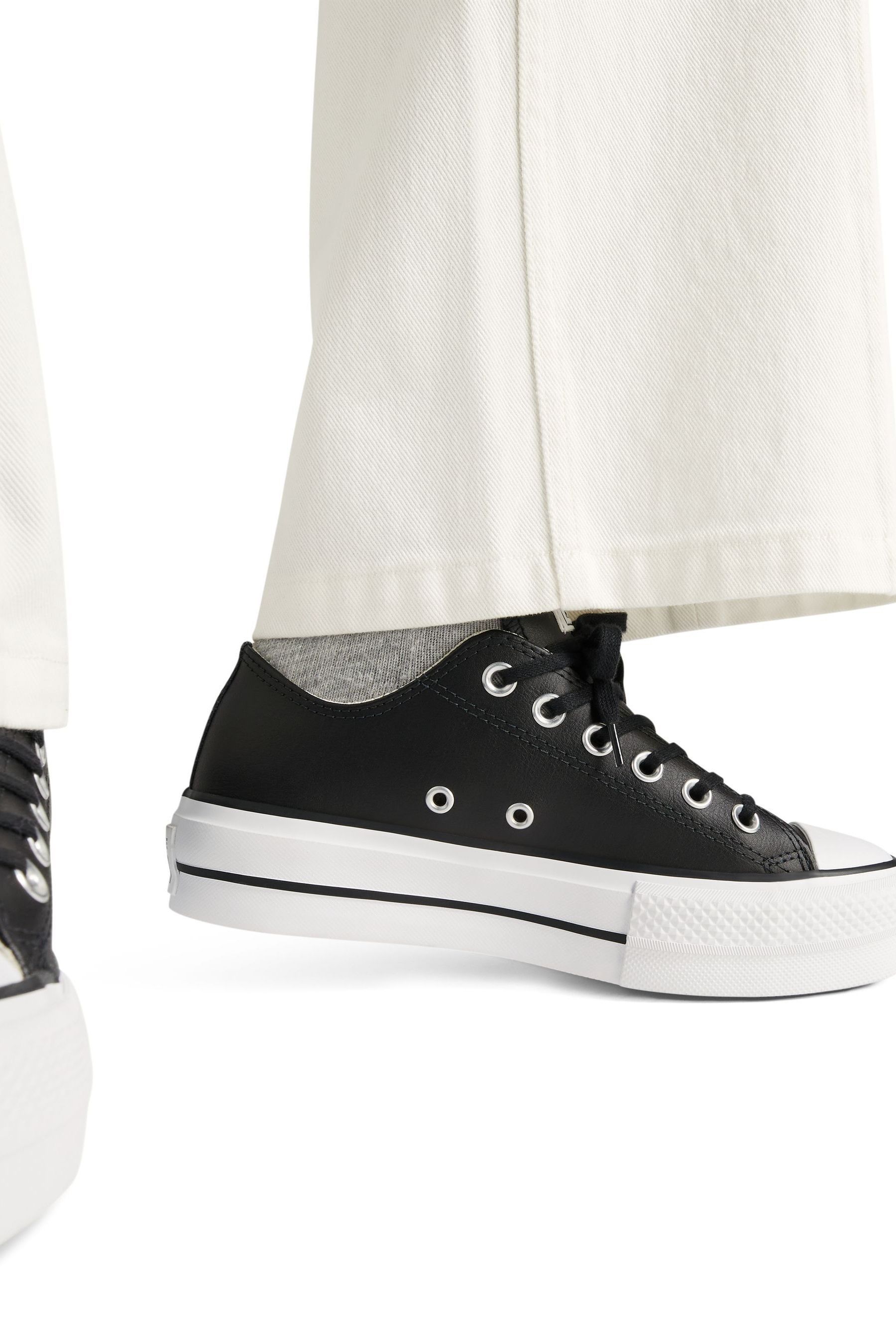 Converse chuck taylor lift black hotsell