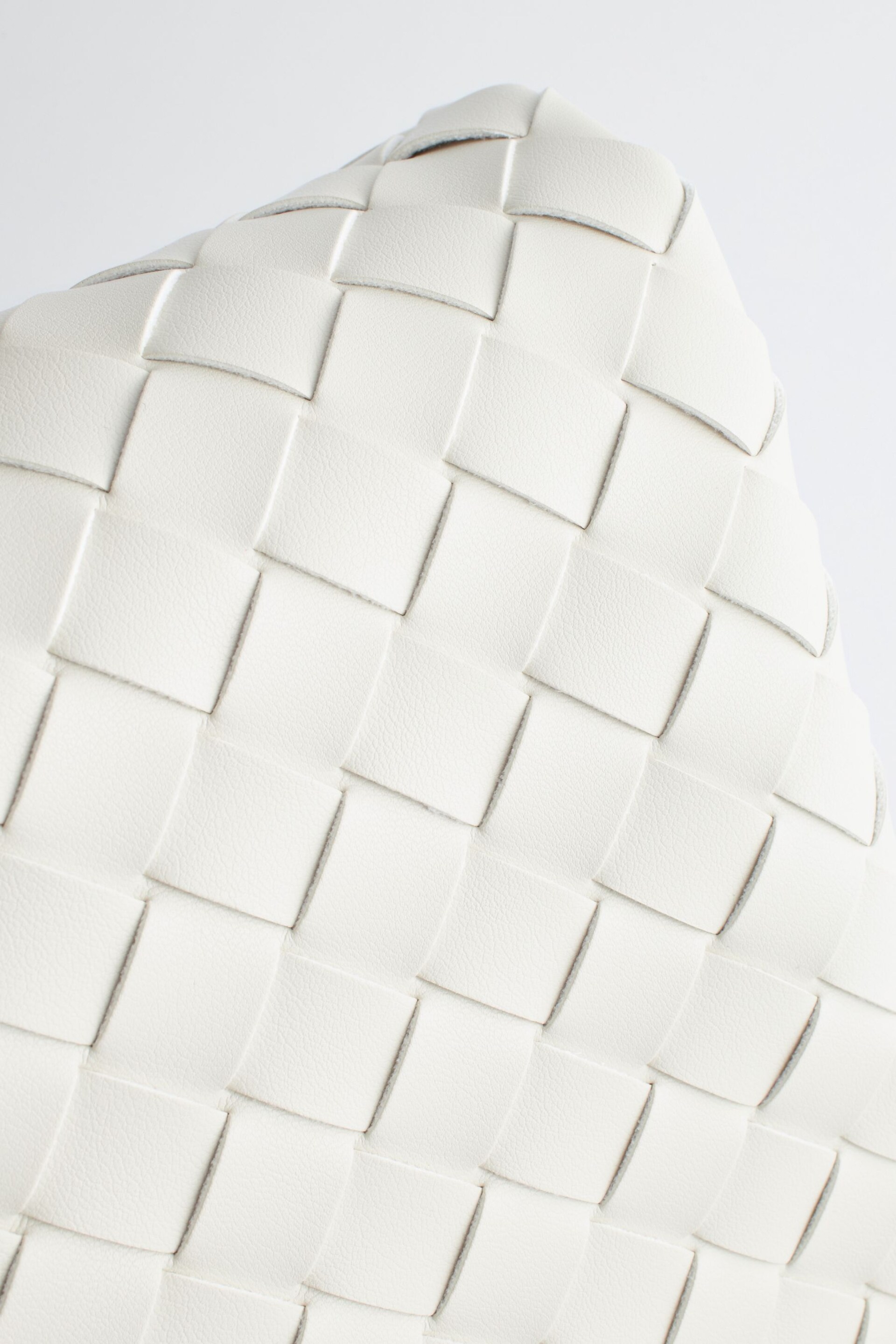 White Weave Clutch Bag - Image 6 of 9