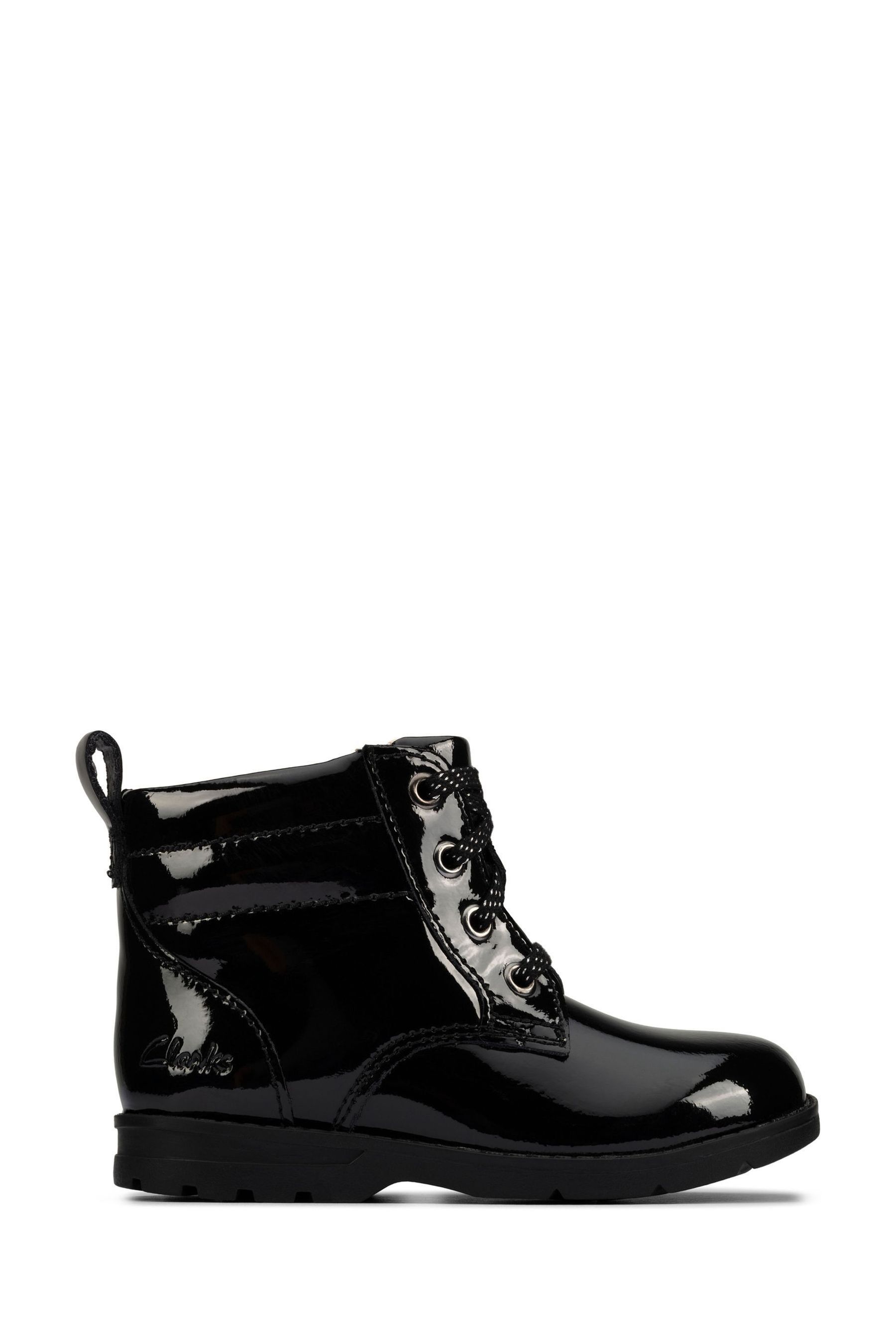 F fit clarks 2025