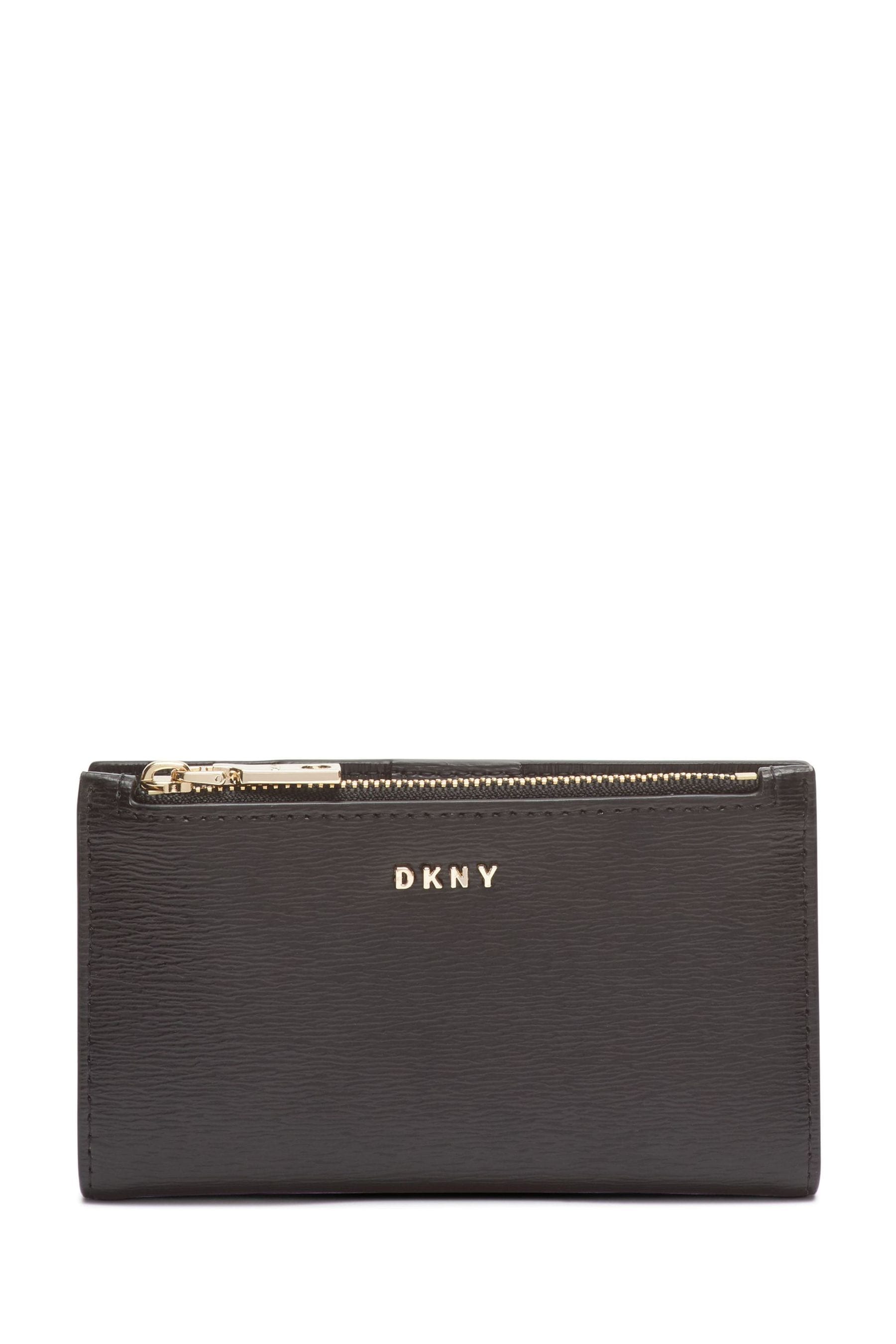 Dkny bryant purse 2025