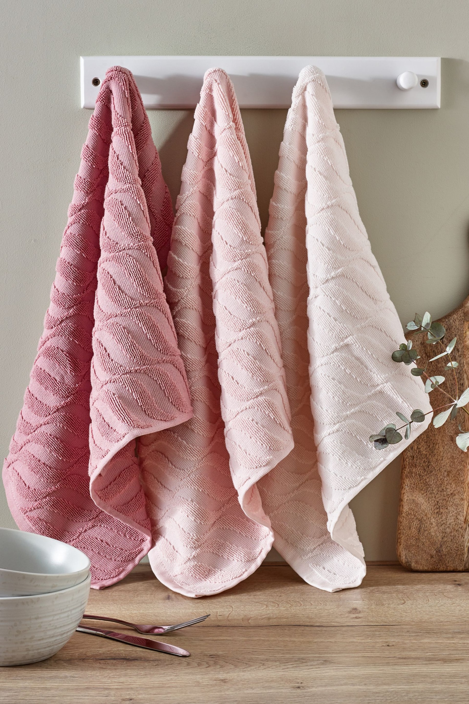 Set of 3 Pink Terry Tea Towels - Image 2 of 4