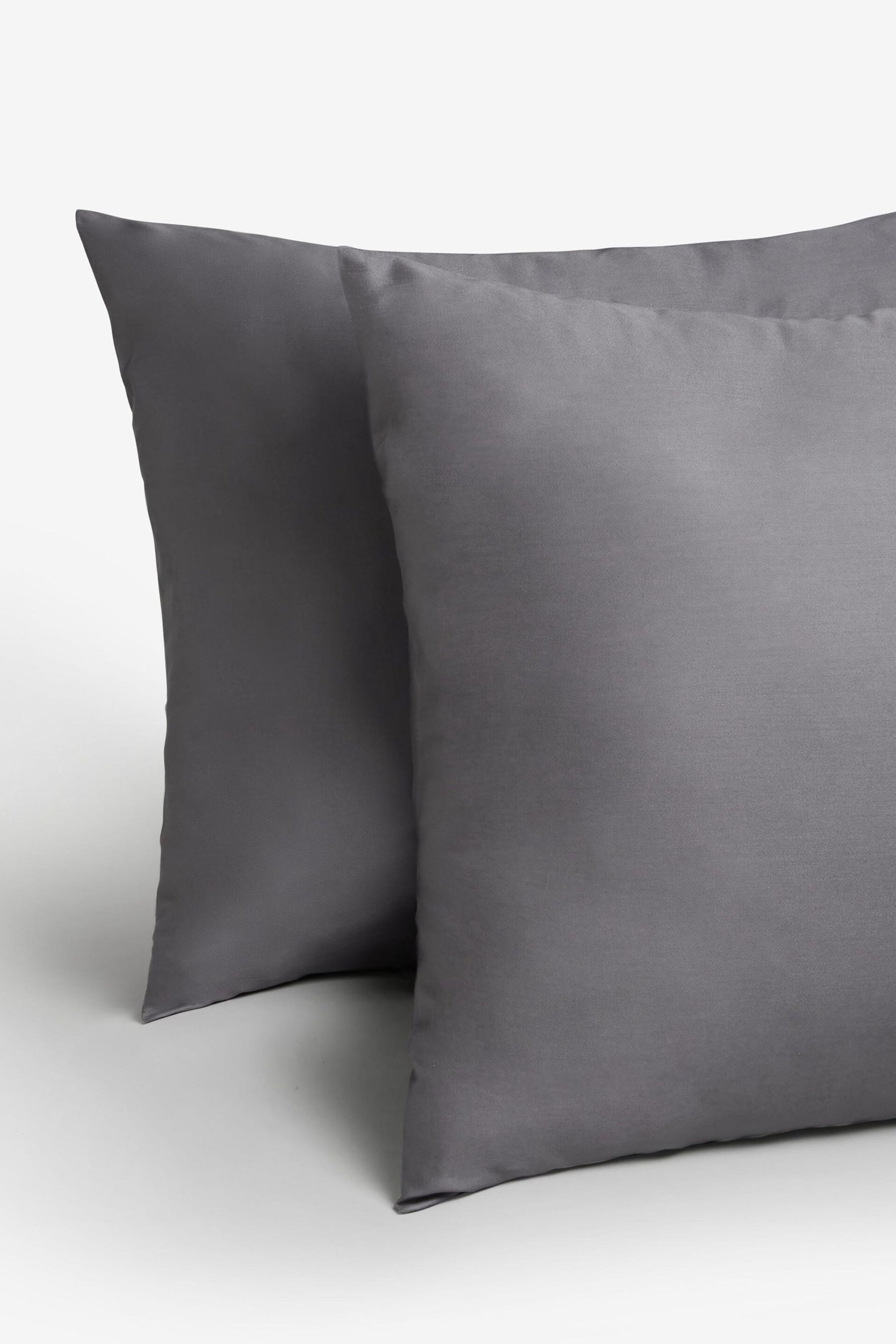 Set of 2 Charcoal Grey Collection Luxe 400 Thread Count 100% Egyptian Cotton Pillowcases - Image 2 of 4