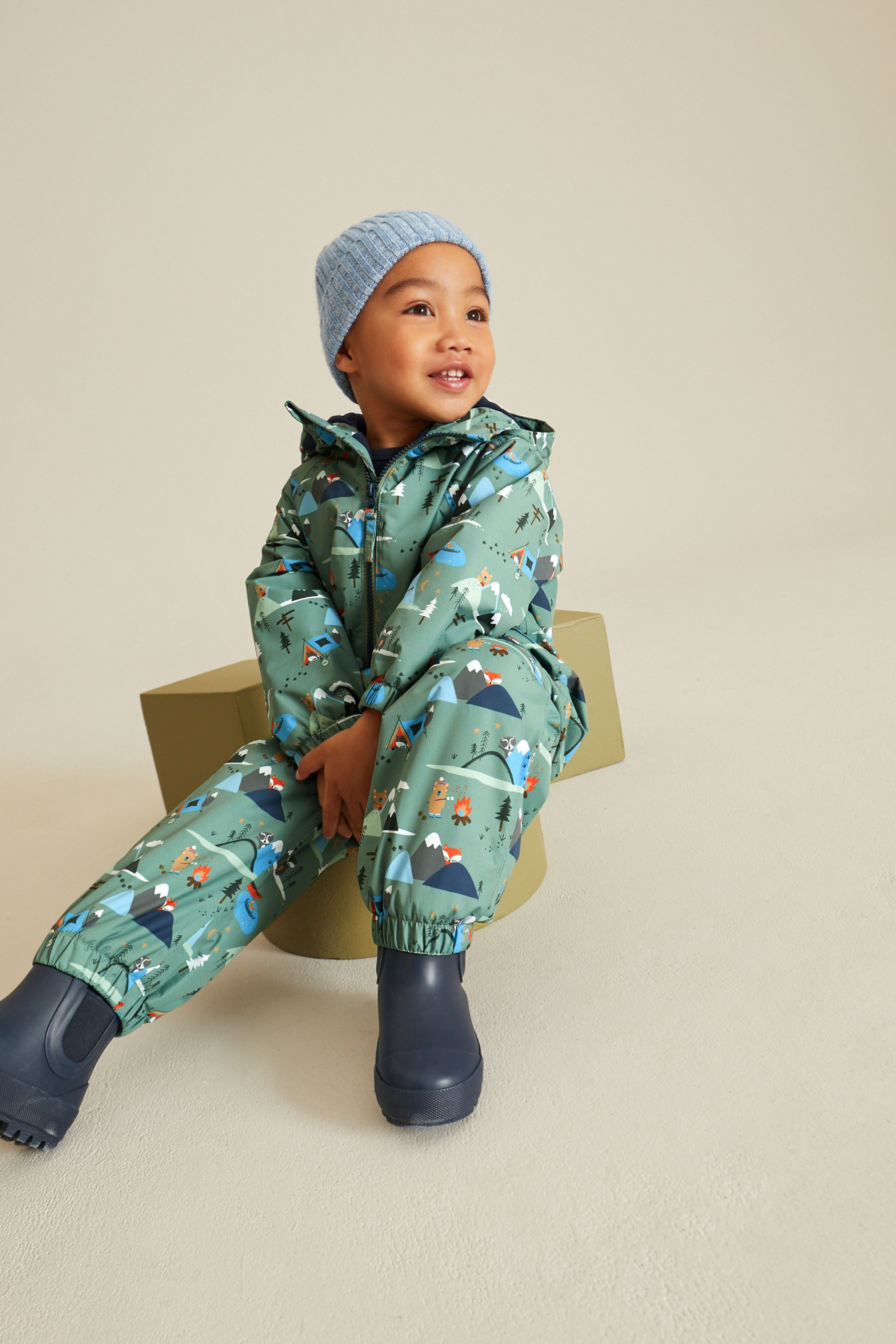 Boys size 13 wellies top