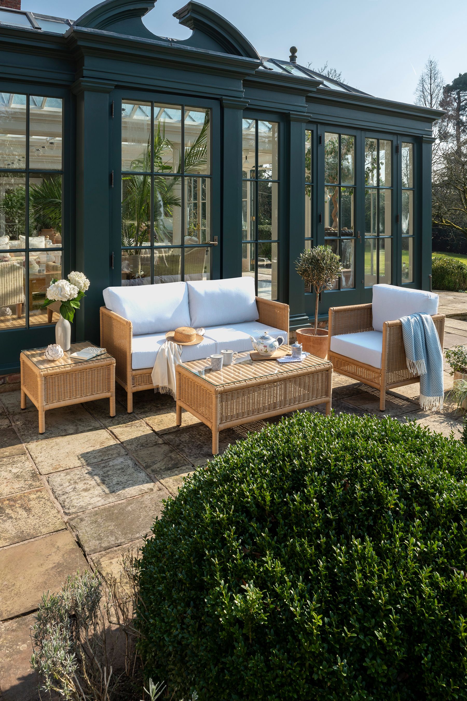 Laura ashley outdoor hotsell furniture