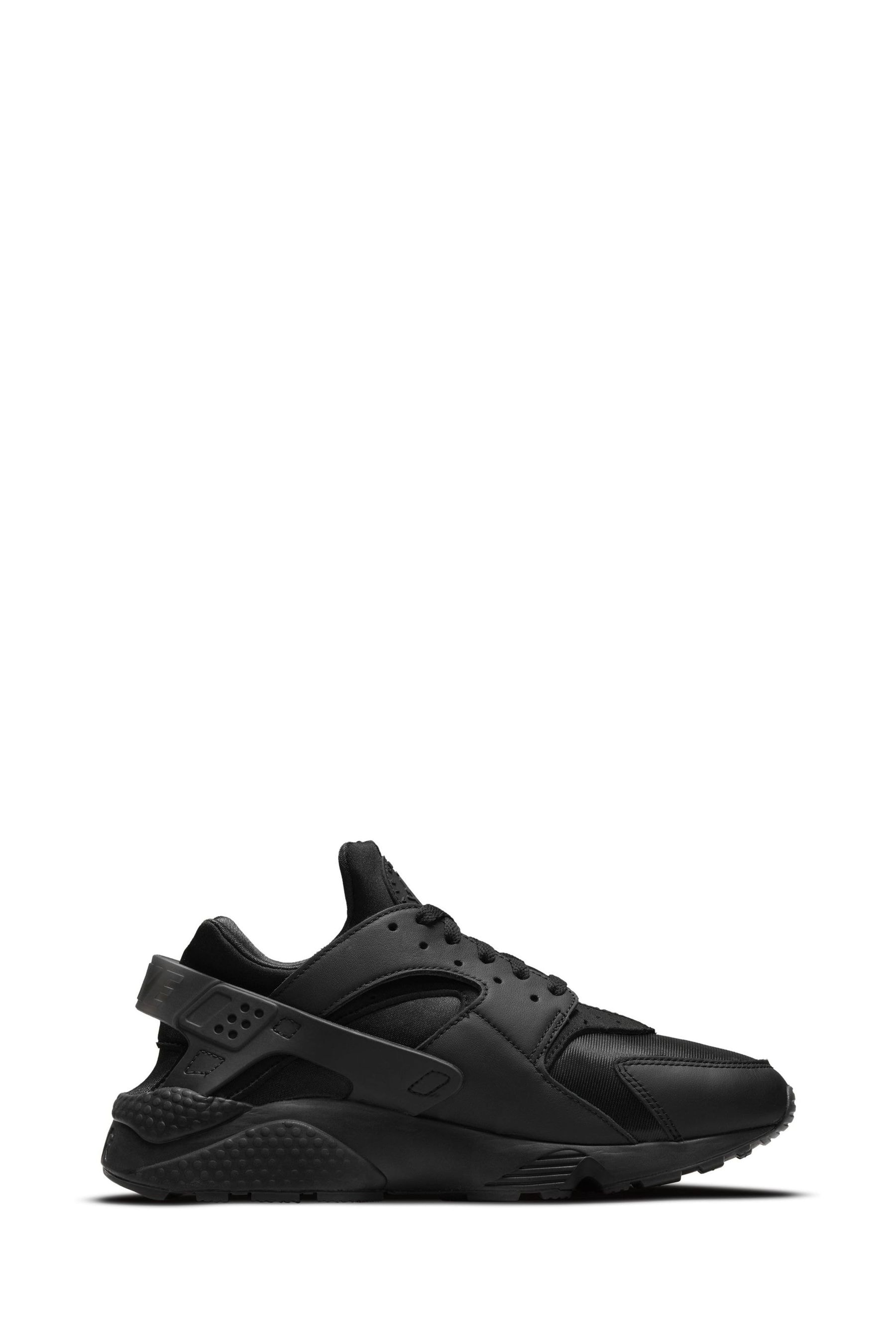 Hirachi trainers new arrivals