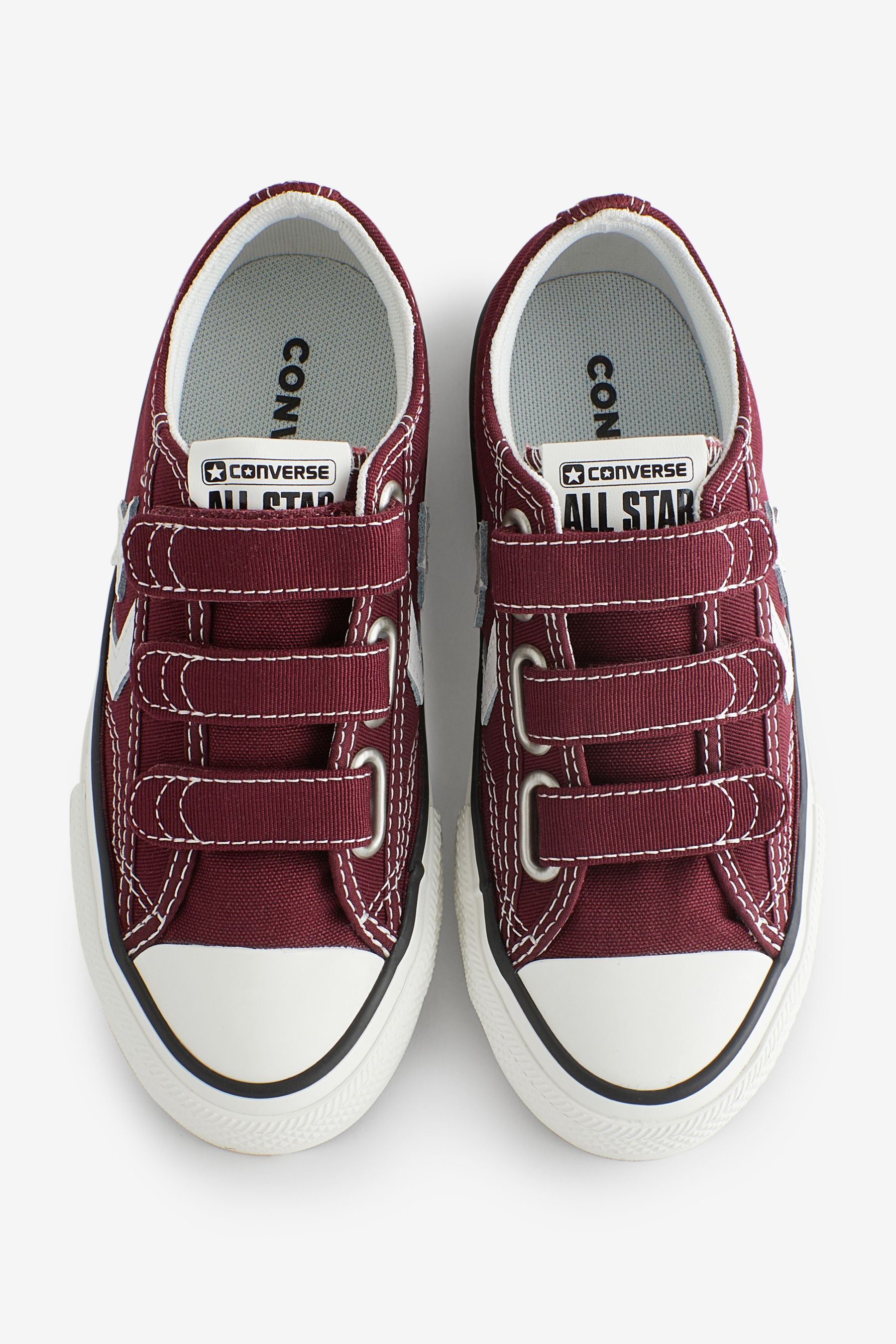 Burgundy top converse junior