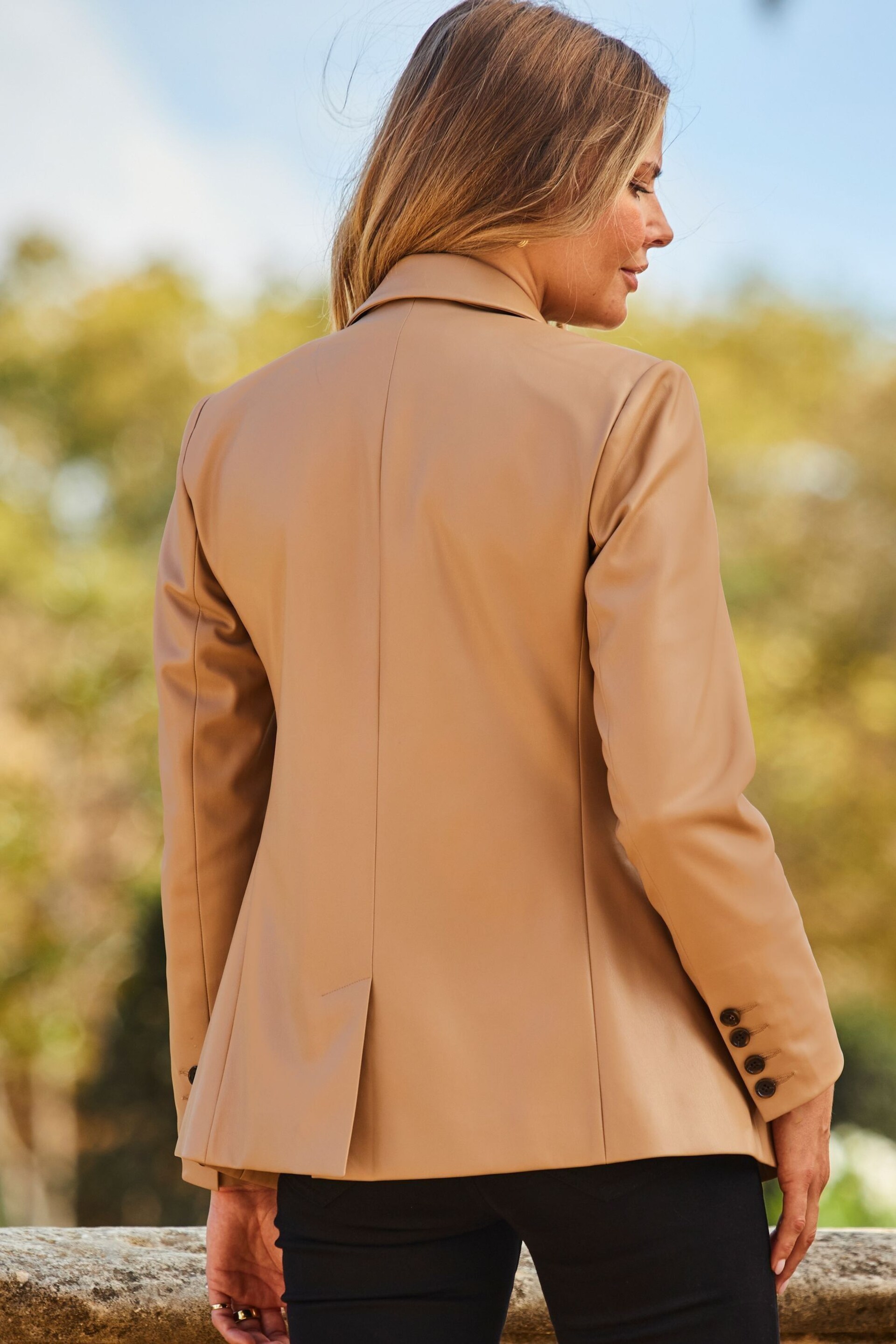 Sosandar Brown Petite Faux Leather Blazer - Image 4 of 6