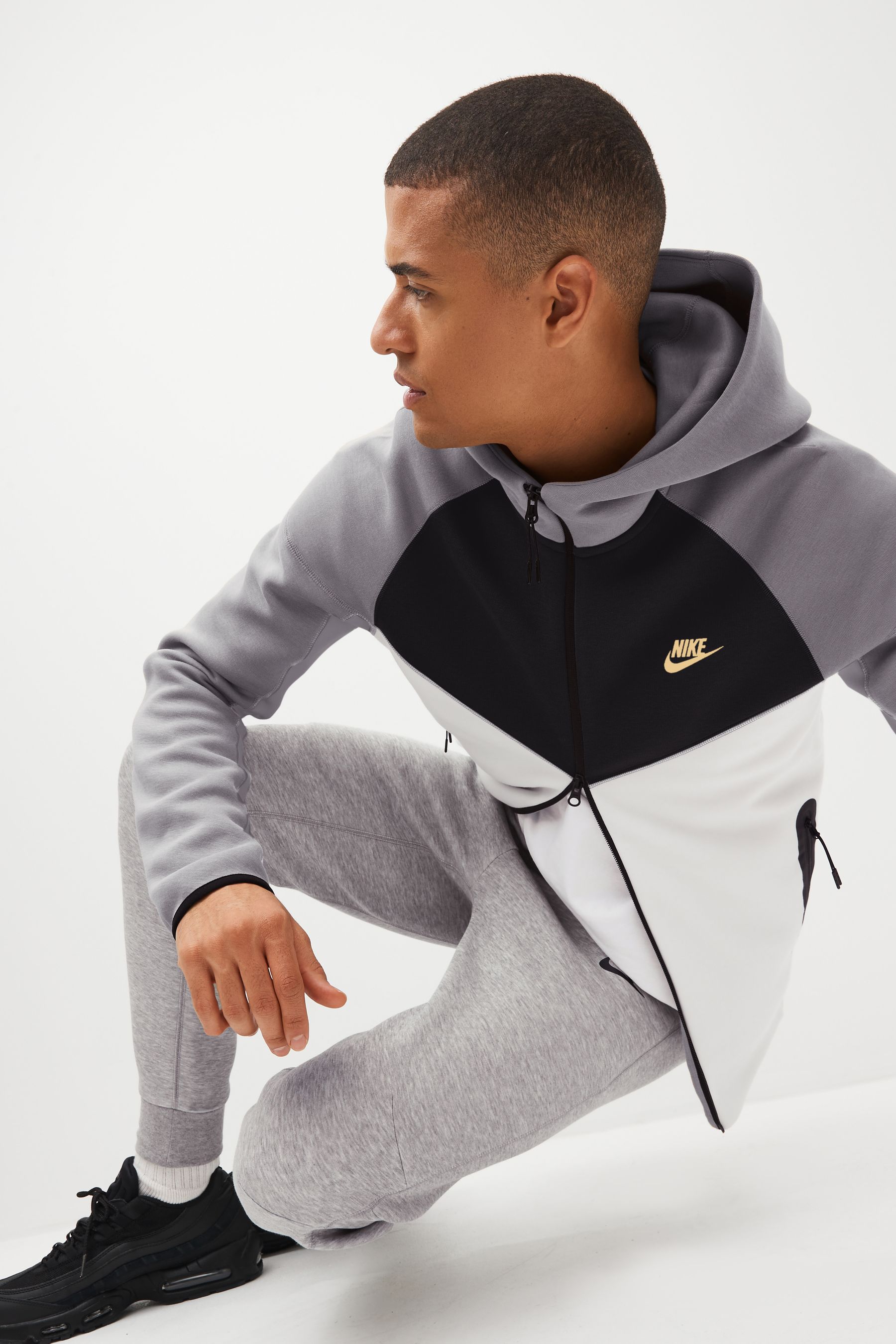 Buy Sweat a capuche zippe Nike Tech Fleece from Next France