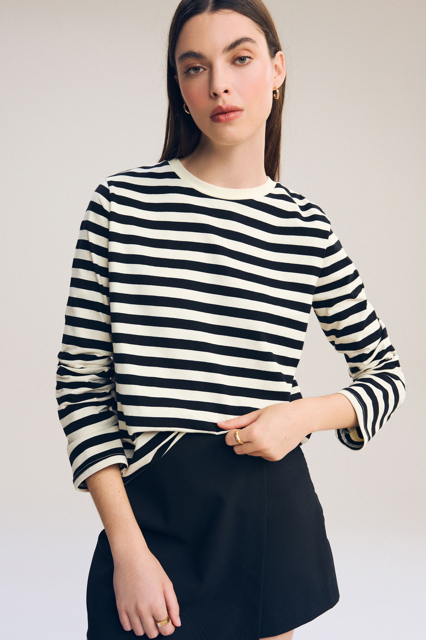 Black and white striped t shirt long sleeve outlet