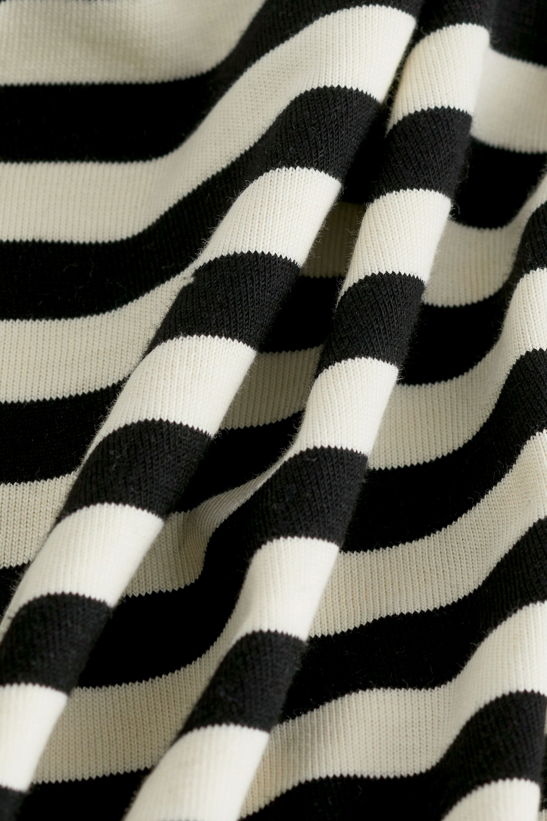 Long black and white 2025 striped shirt