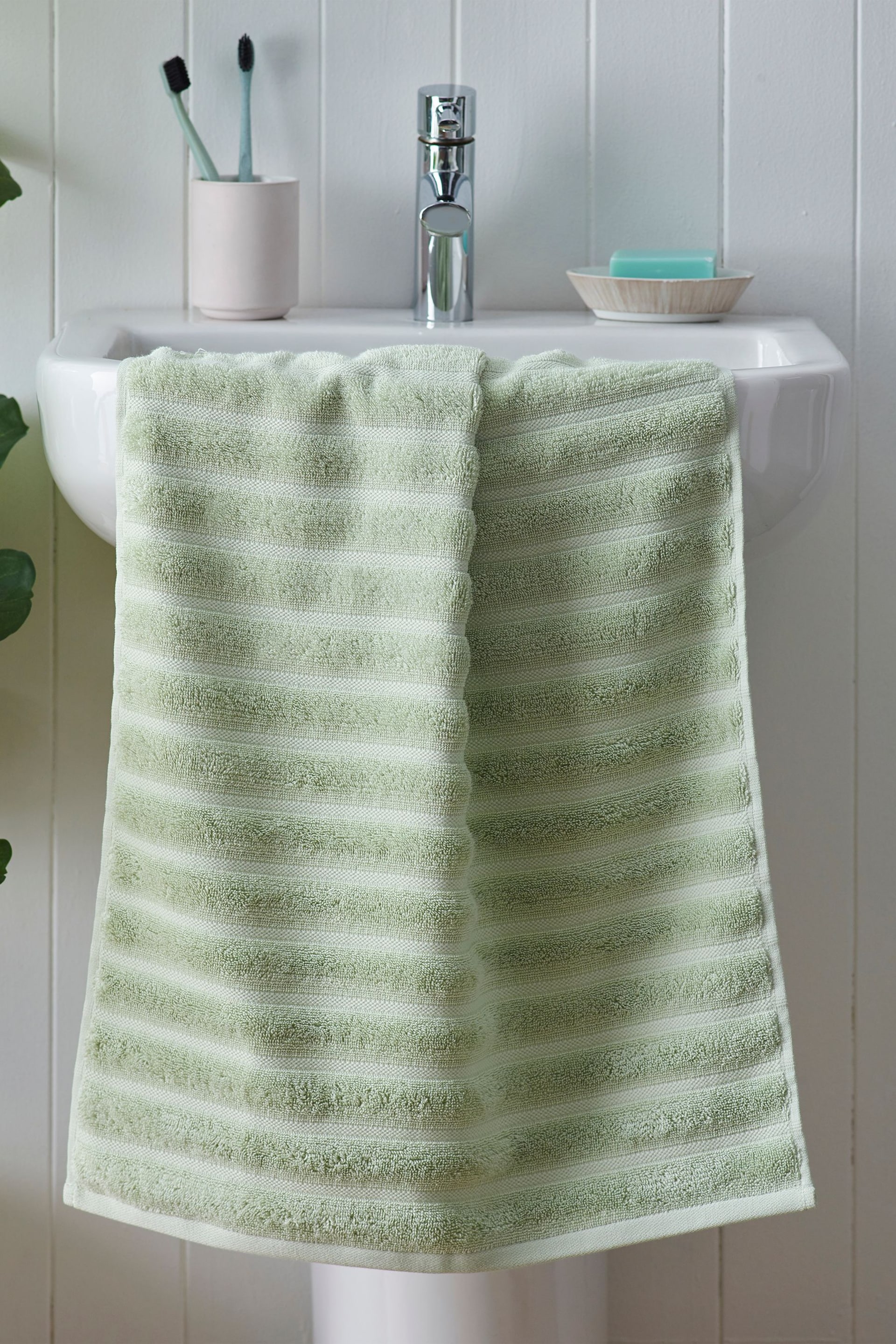 Sage Green Ribbed Towel 100% Cotton - Image 3 of 5