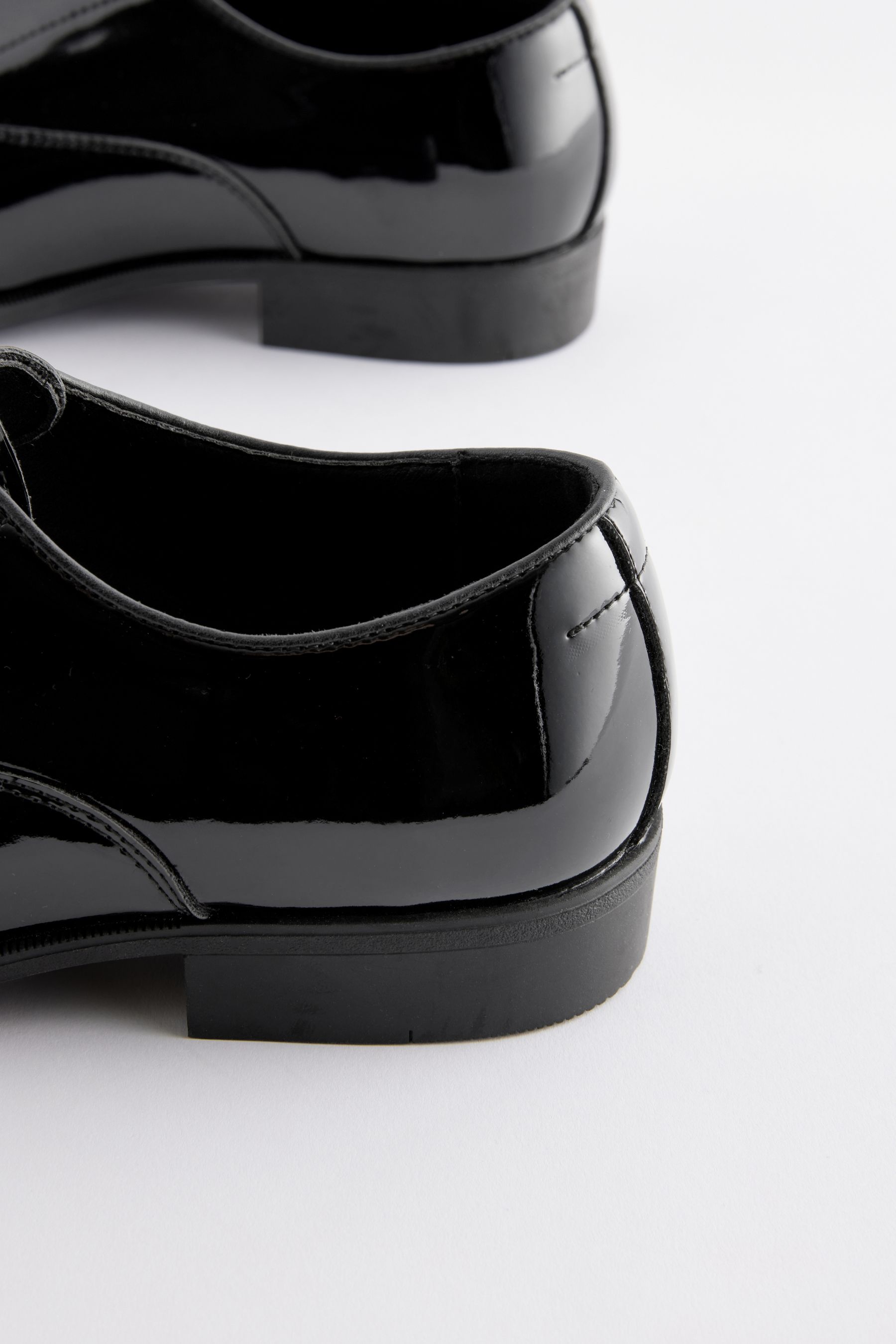 Patent leather toe cap shoes shop