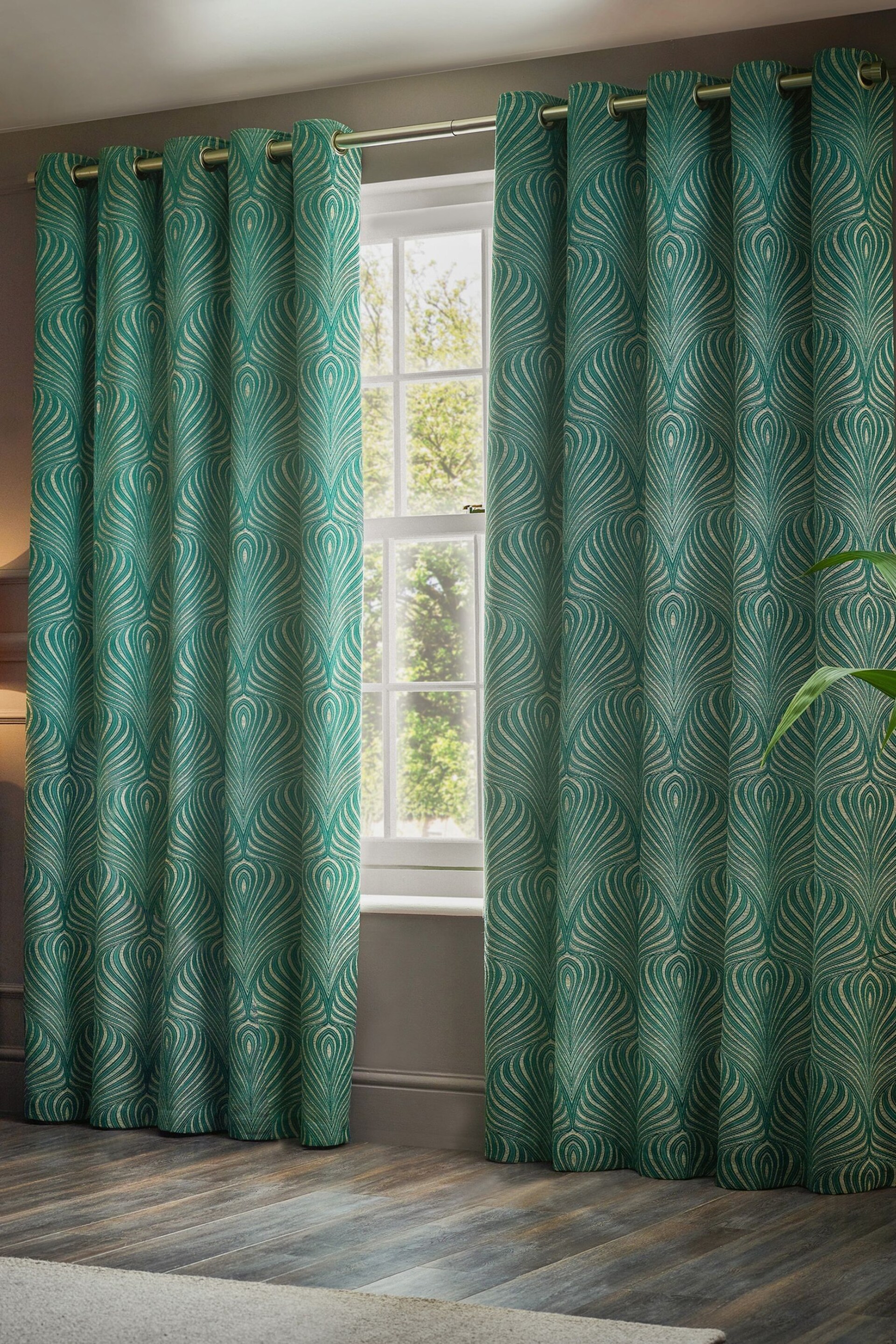 Paoletti Emerald Gatsby Jacquard Eyelet Curtains - Image 5 of 5