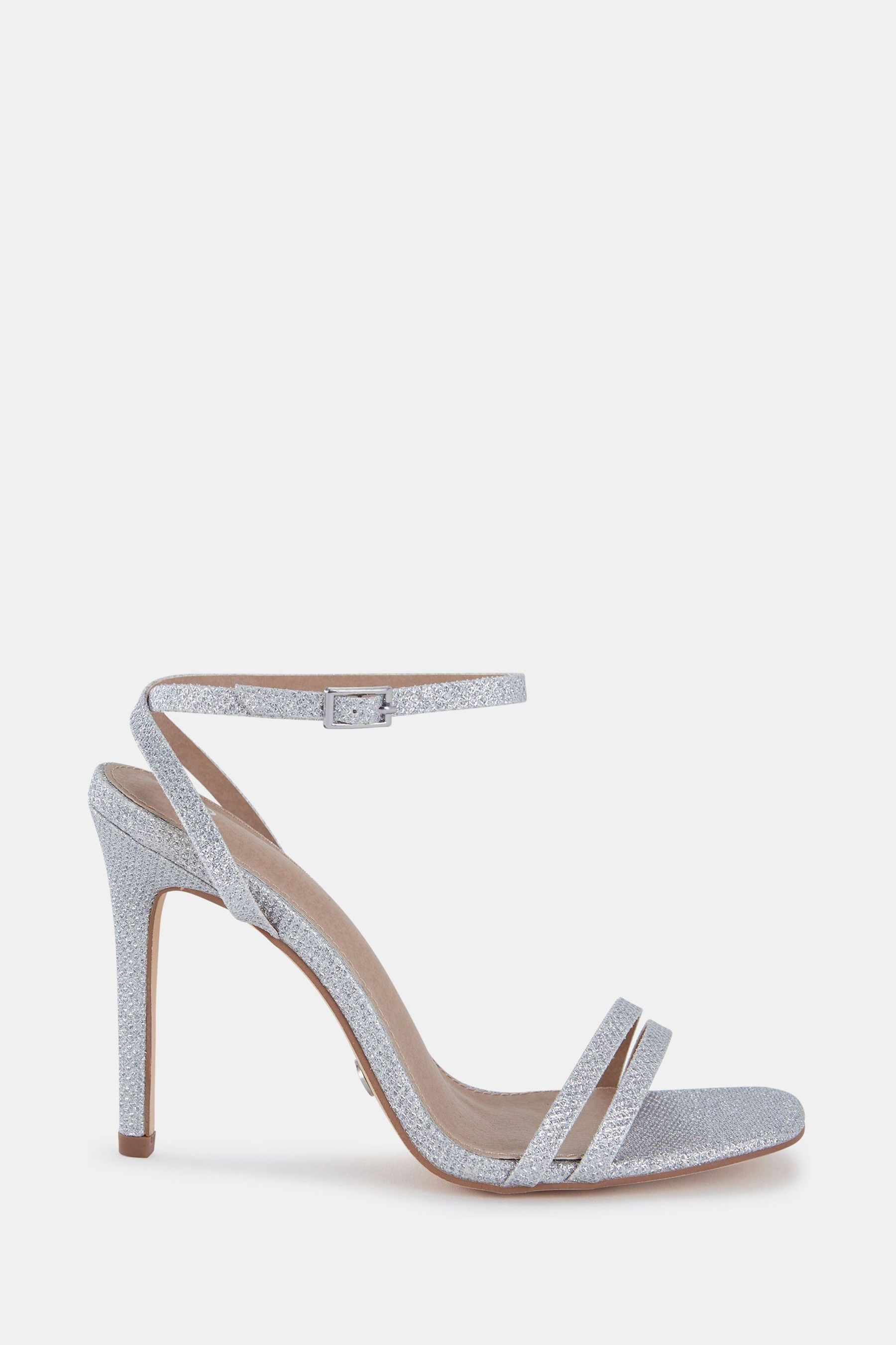 Silver heels novo clearance