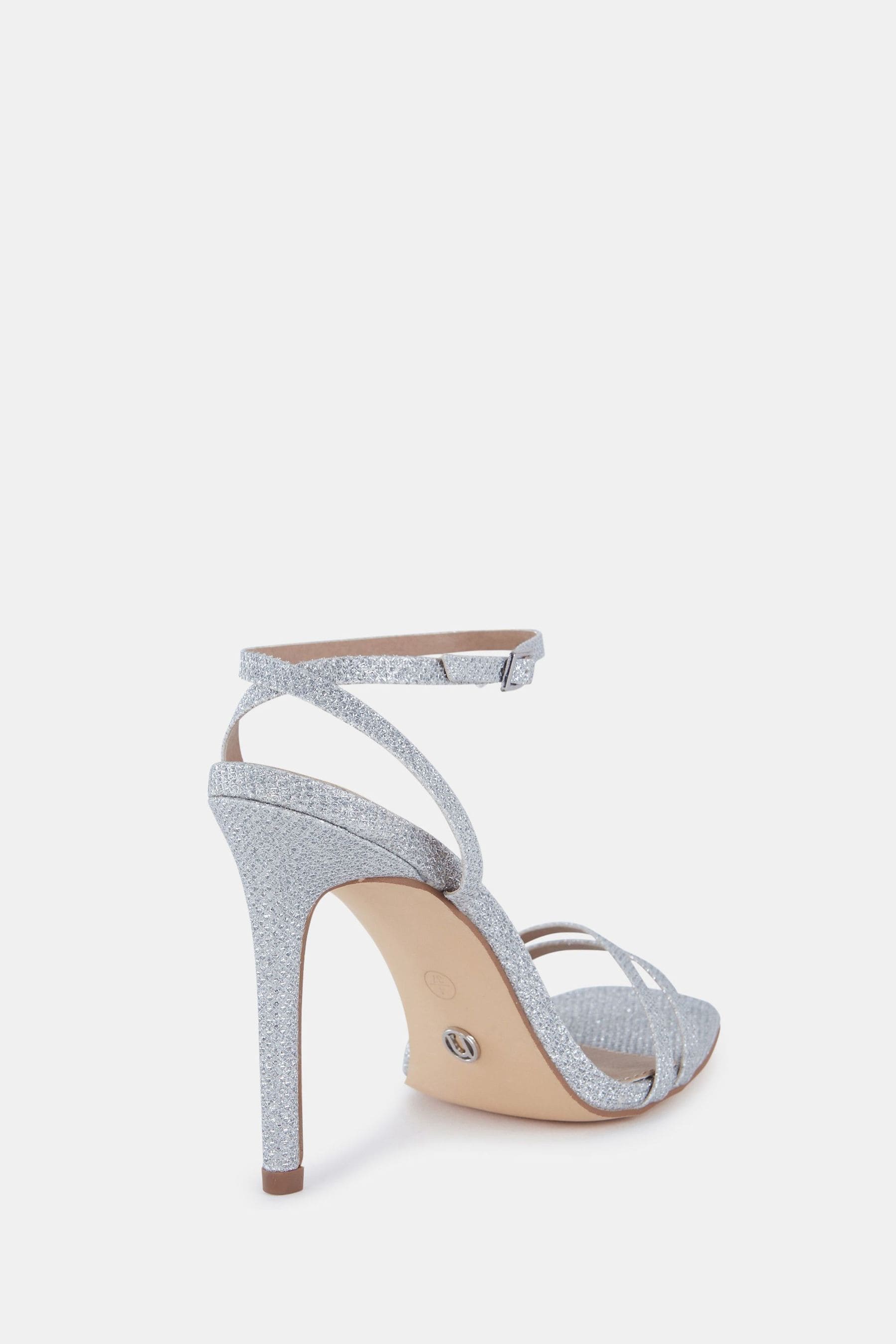 Silver heels novo clearance