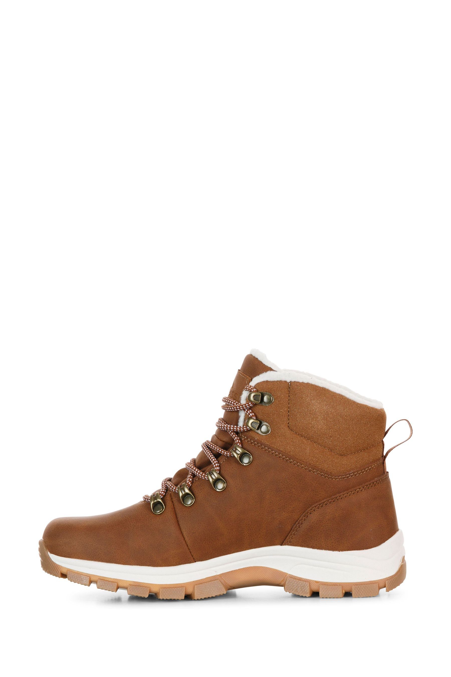 Light brown top winter boots