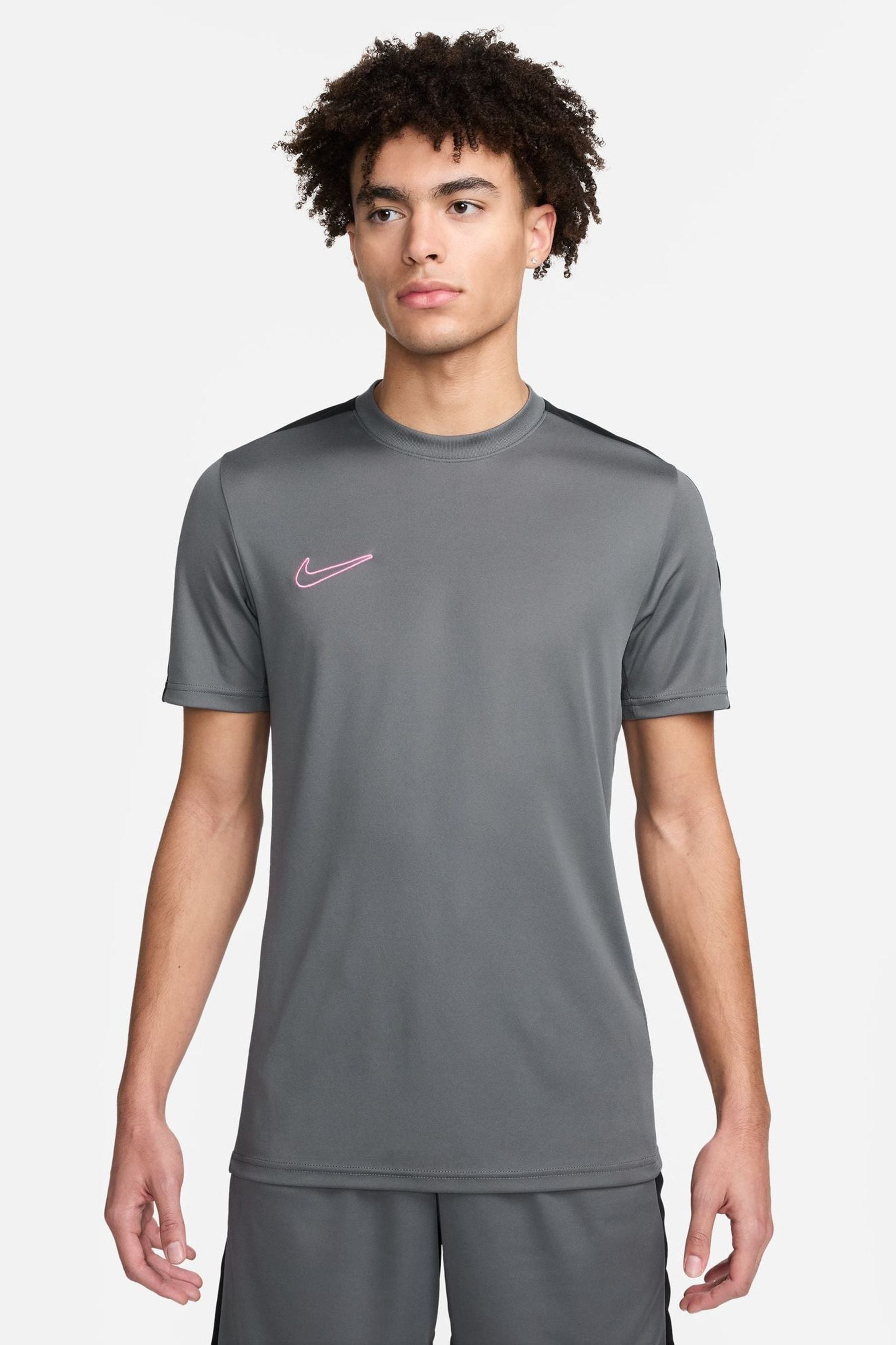 Simple dri fit hotsell