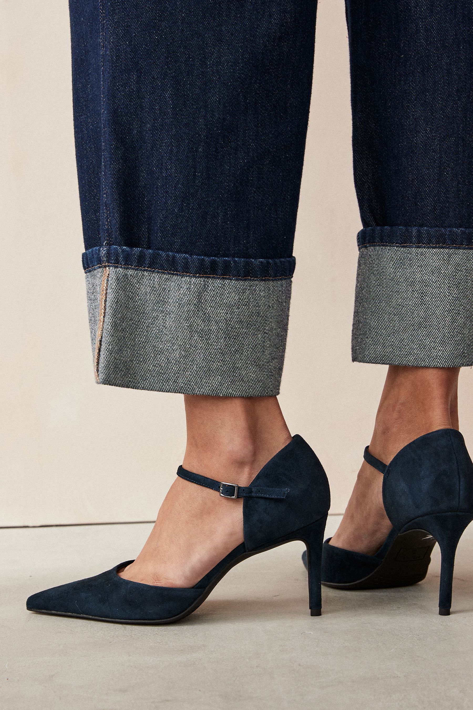 Pointed toe mary jane heels hot sale