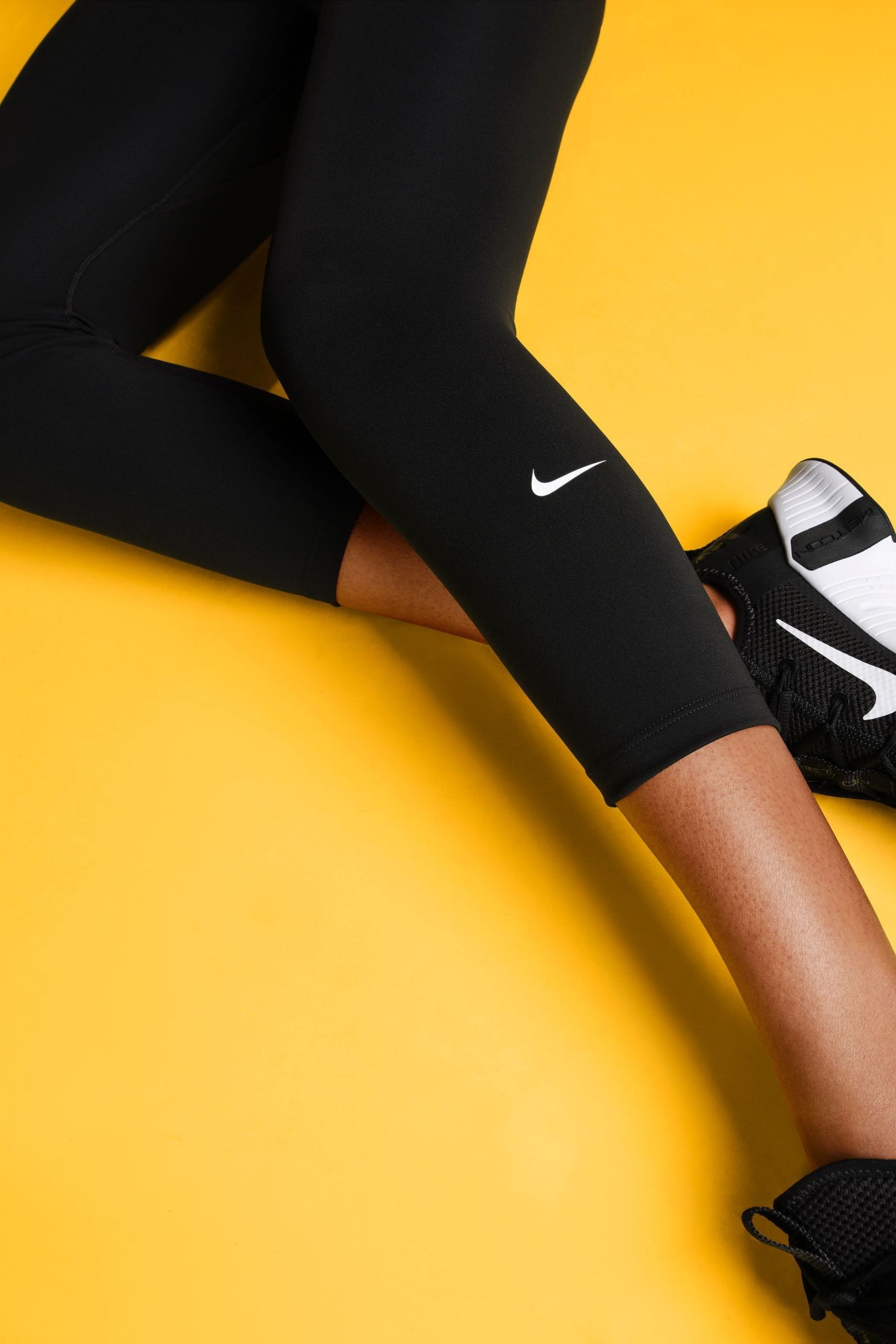 Nike black cropped leggings online