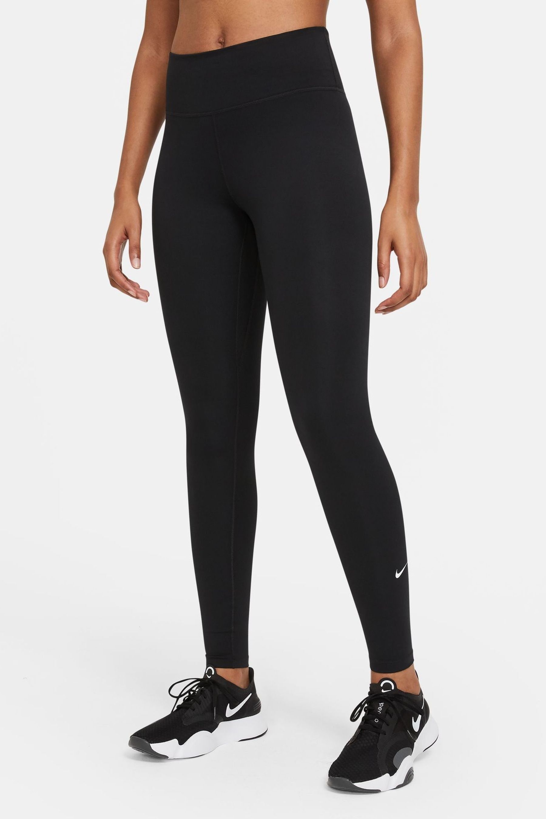 Nike leggings with sales nike on thigh