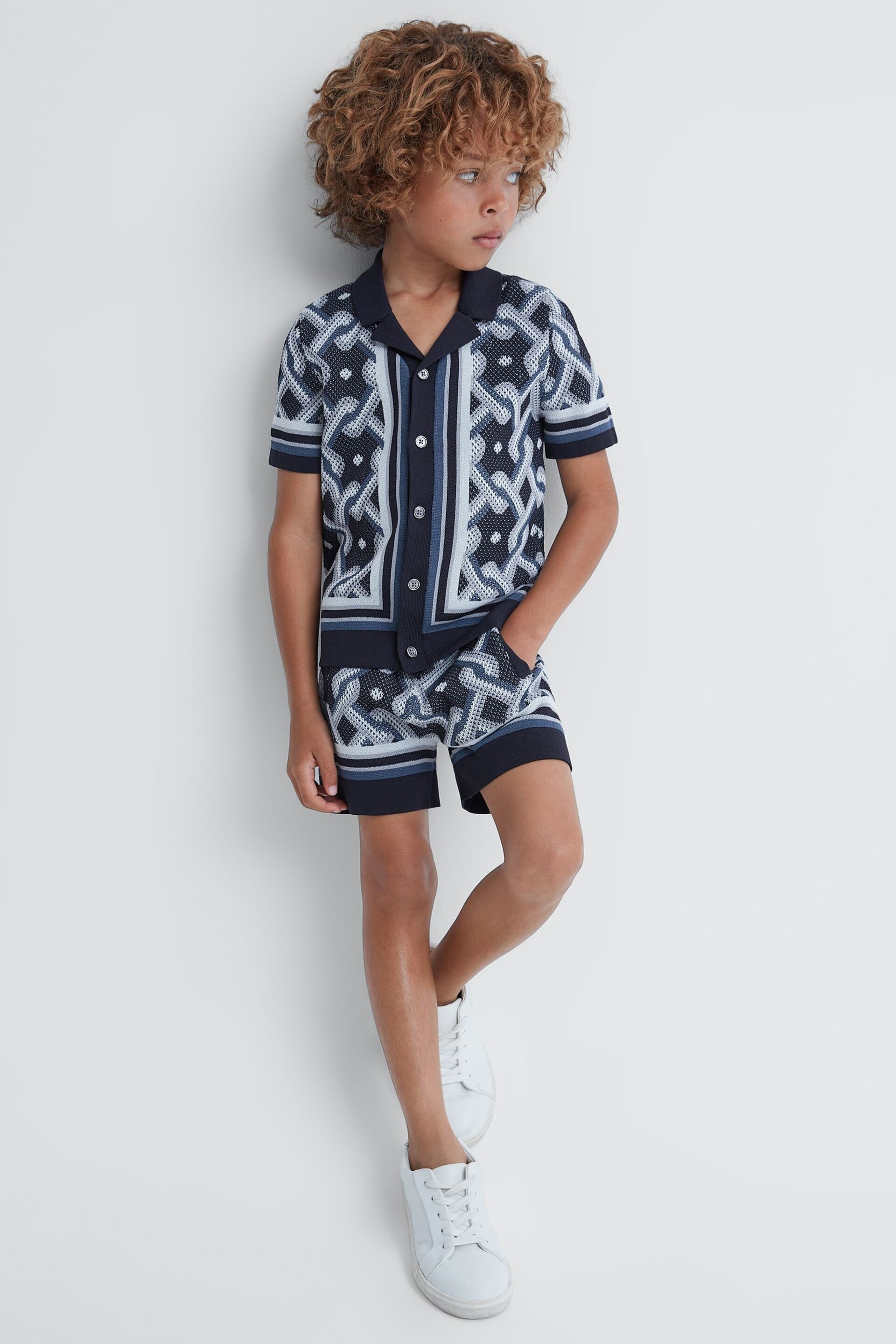 Reiss Navy Multi Hyde Teen Knitted Cuban Collar Button-Through Shirt - Image 3 of 6