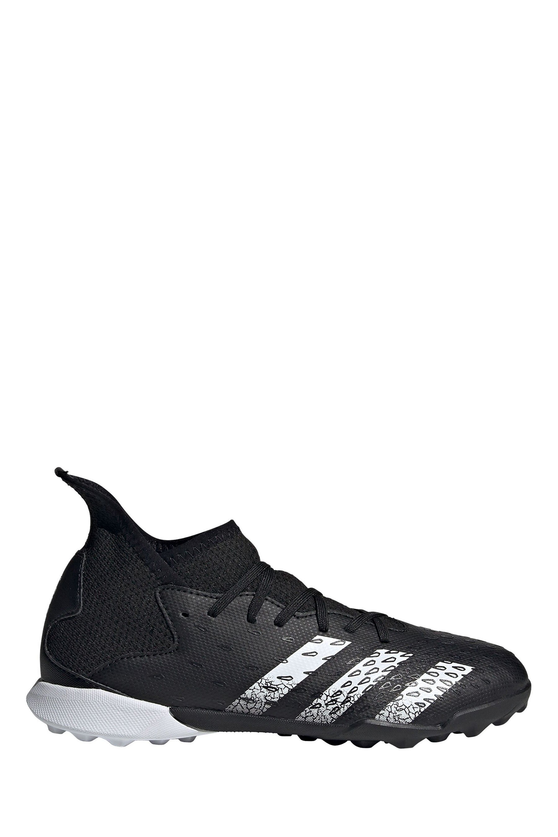 Boys turf boots 2025