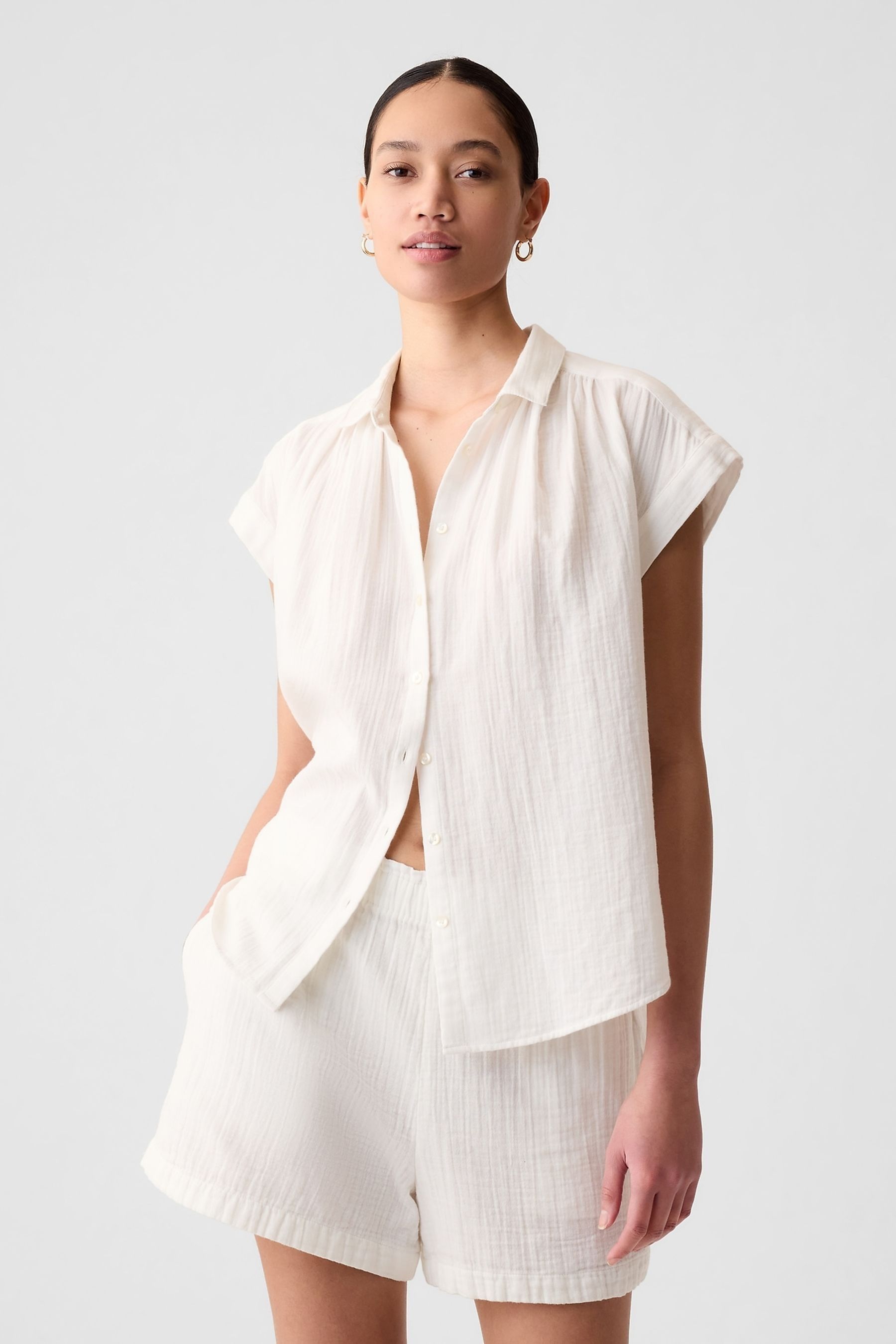 Buy Gap Off White Crinkle Cotton Short Sleeve Shirt from the Next UK online shop