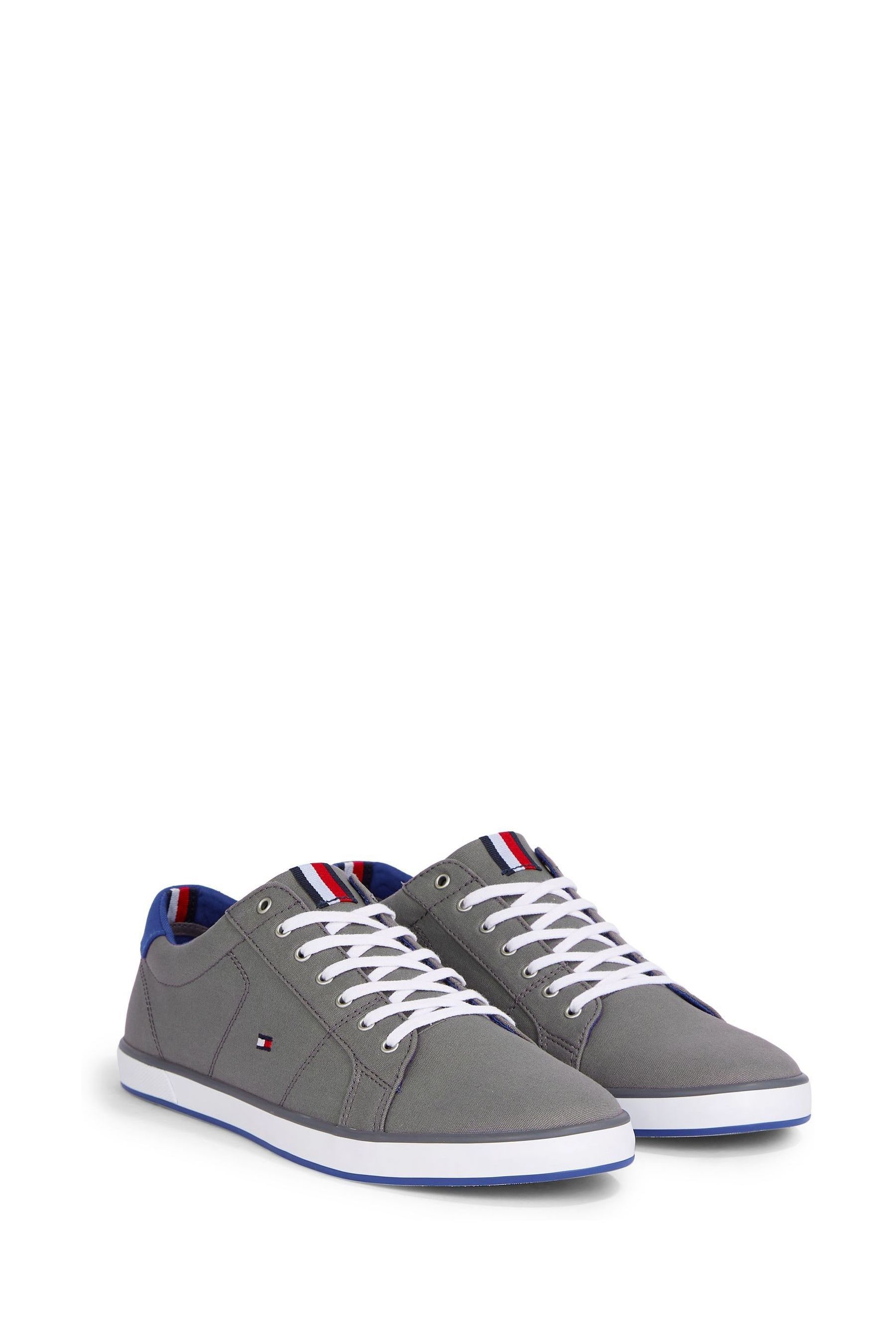 Essential tommy deals hilfiger