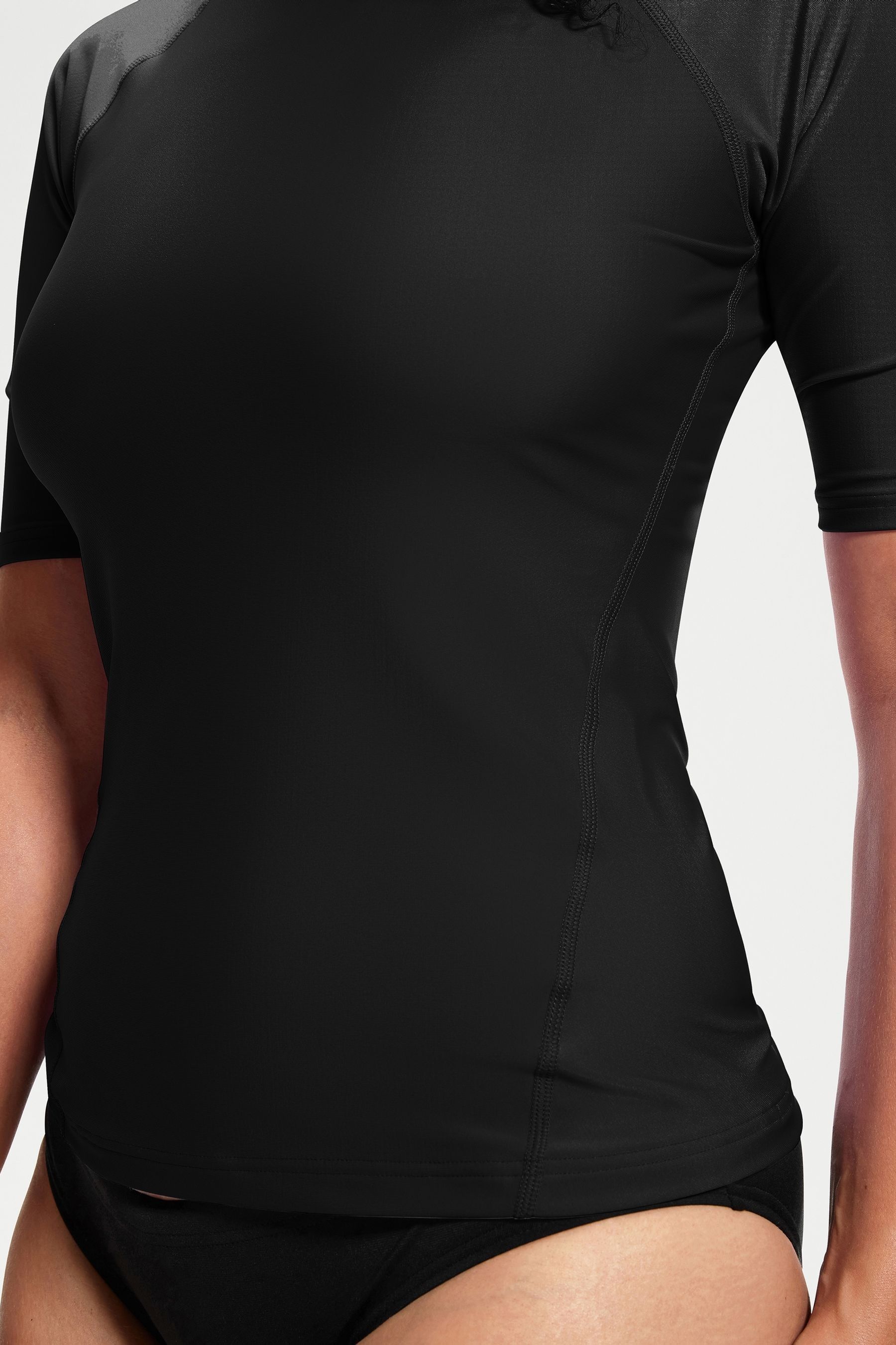 Speedo rash guard short sleeve top