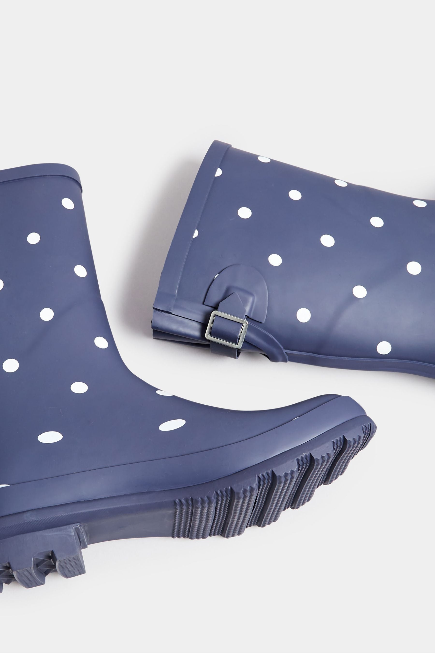 Mid calf wellington outlet boots