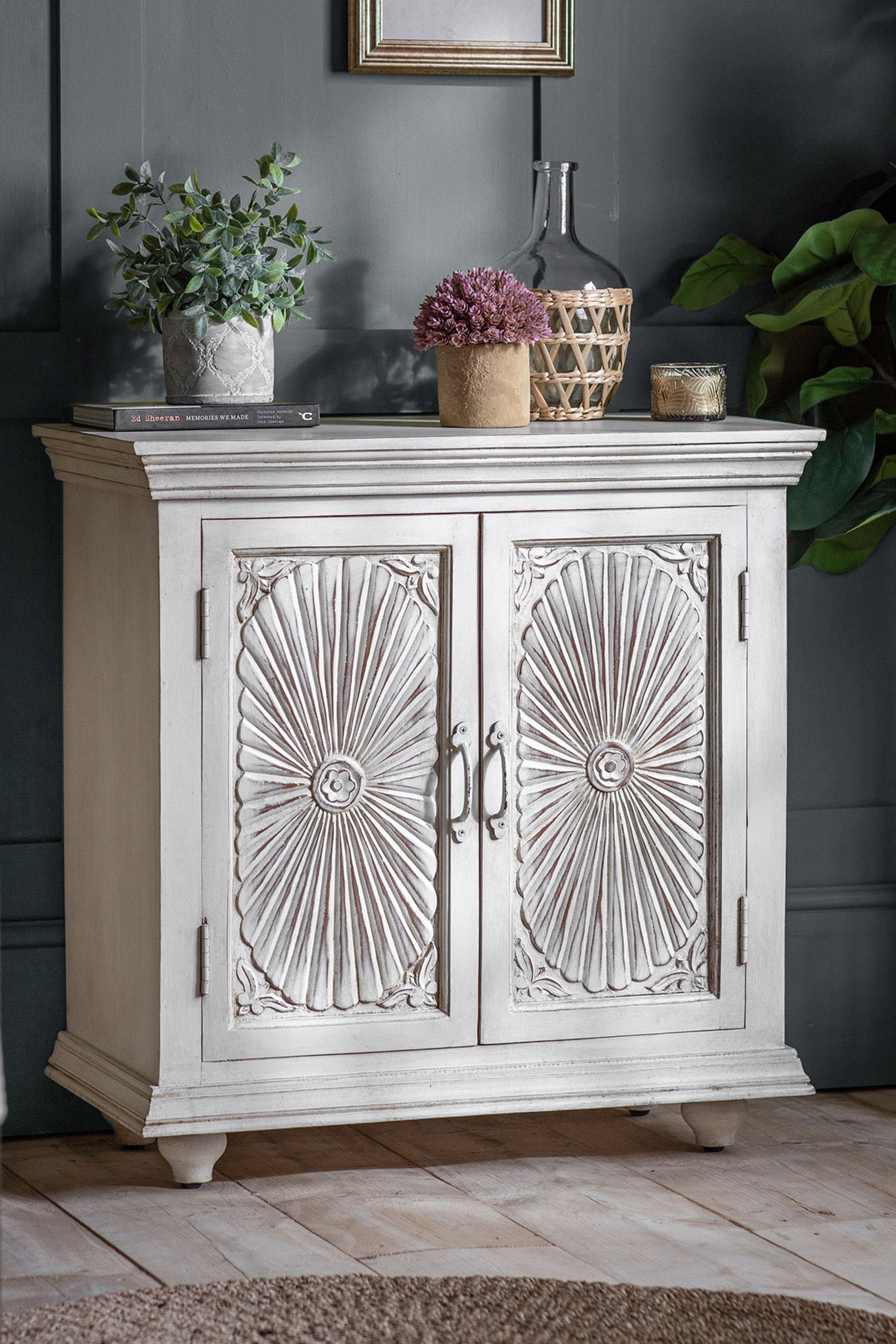 Gallery Home Cream Chico 2 Door Sideboard