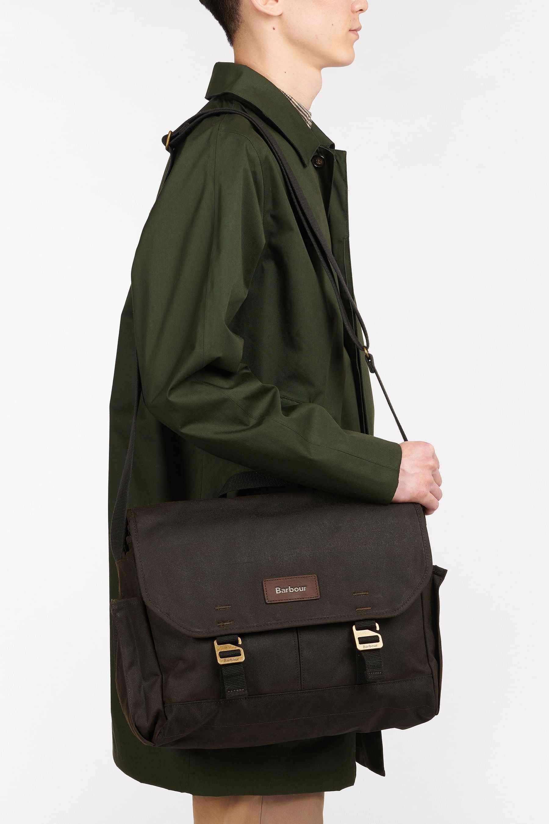 Barbour messenger shop bag uk