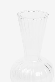 Nina Campbell Clear Stem Vase - Image 3 of 3