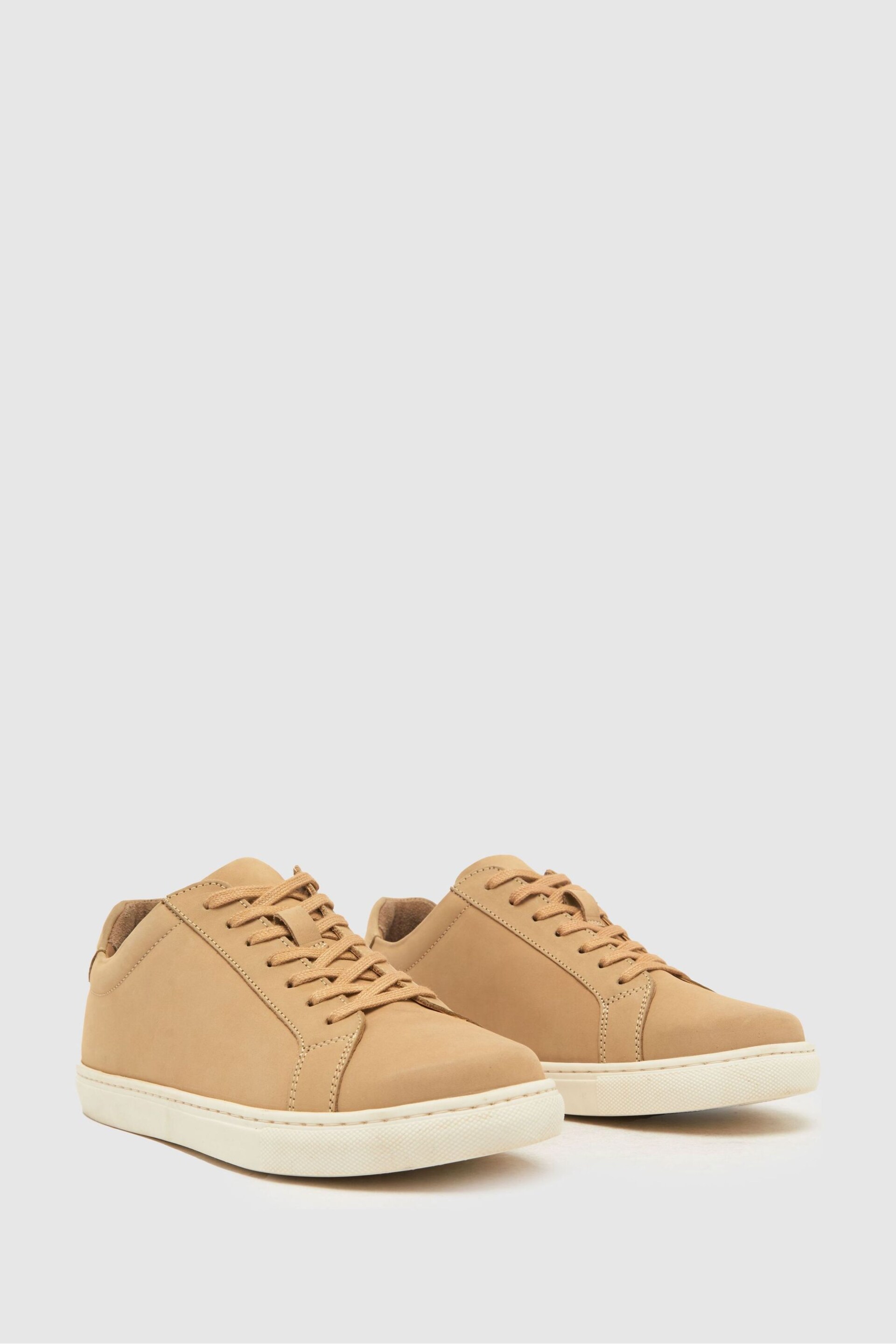 Schuh Wayne Leather Trainers - Image 2 of 4