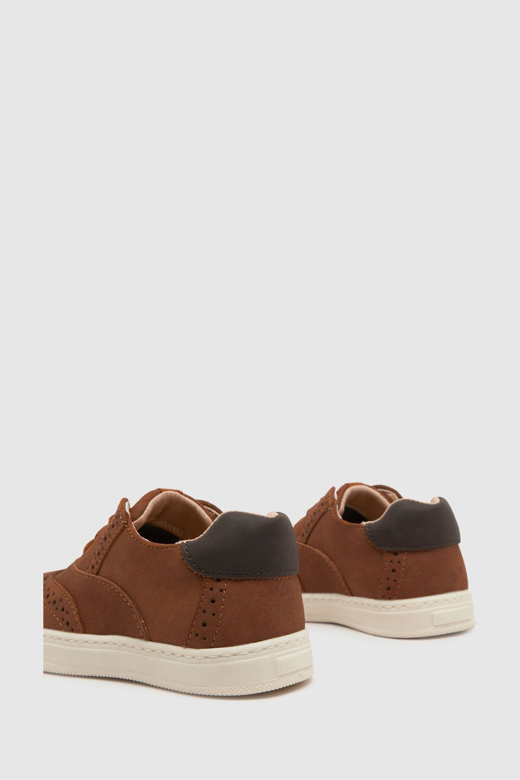Schuh Latch Brogue Shoes