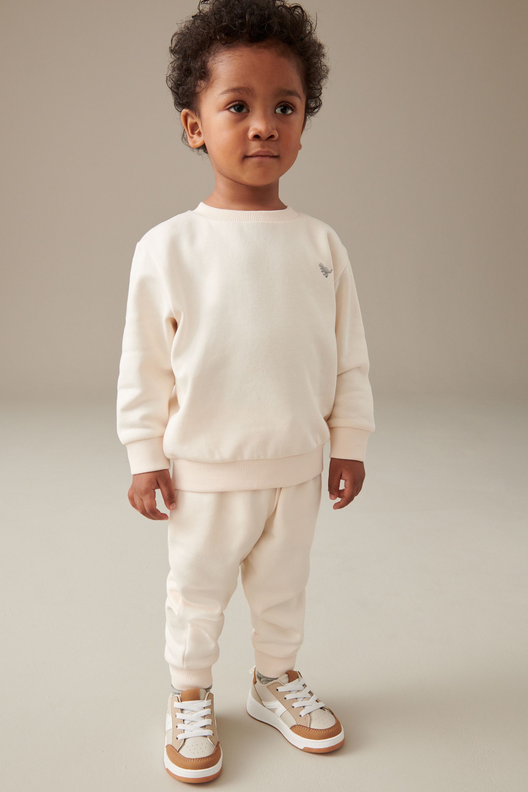 White jogger and sweatshirt set on sale