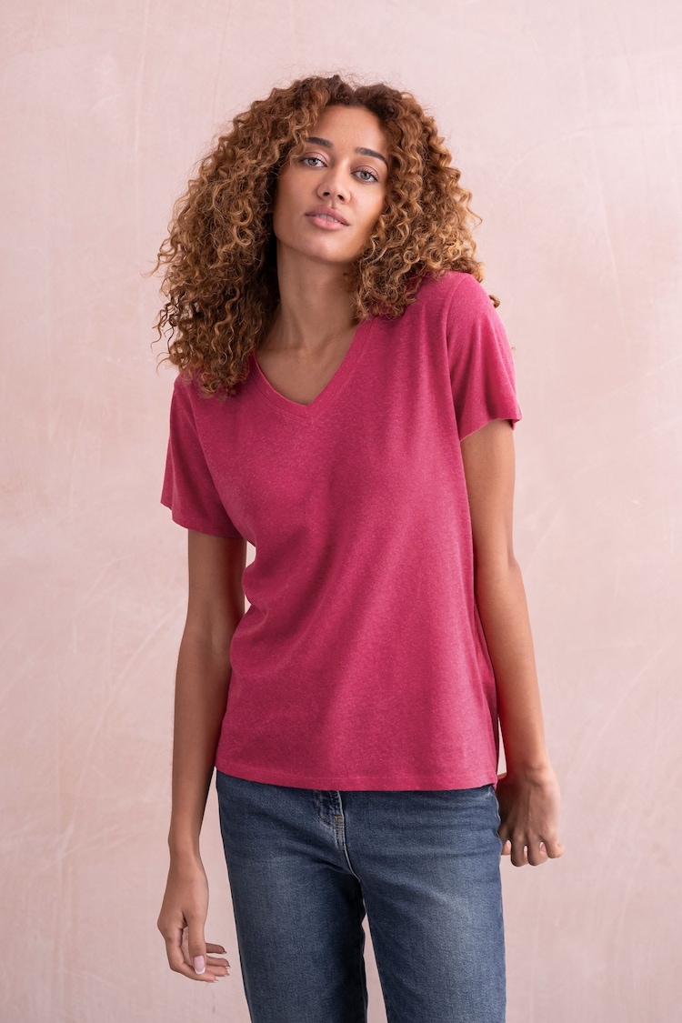 Celtic & Co.  Linen / Cotton V-Neck T Shirt - Image 1 of 5