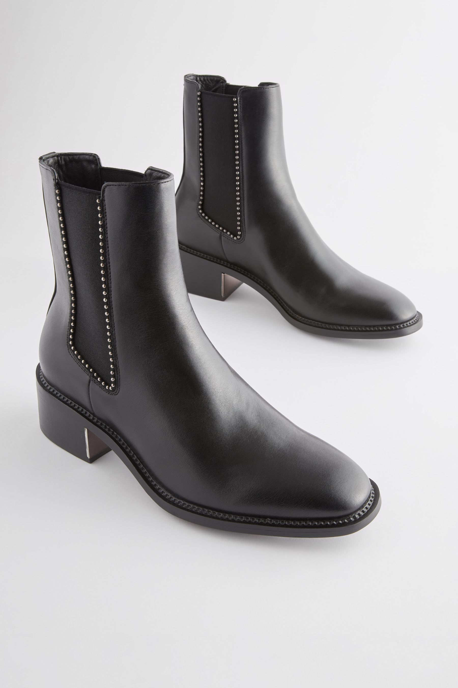 Studded heeled chelsea boots online