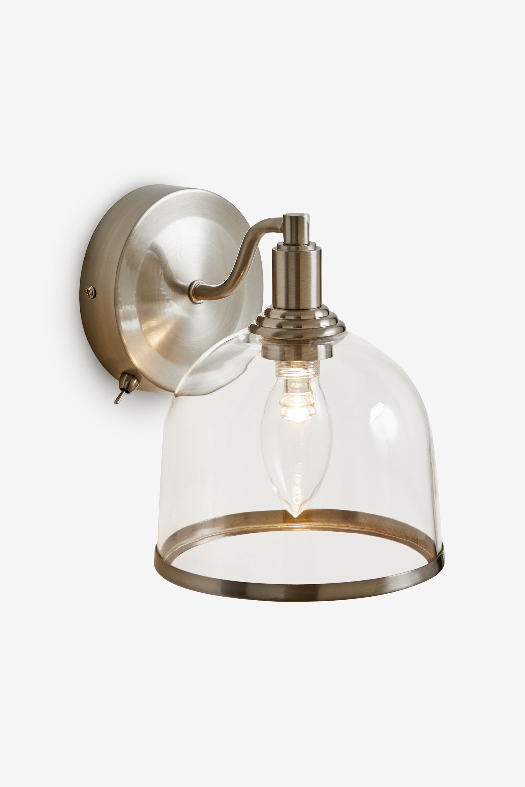 Battery operated outlet shaving light