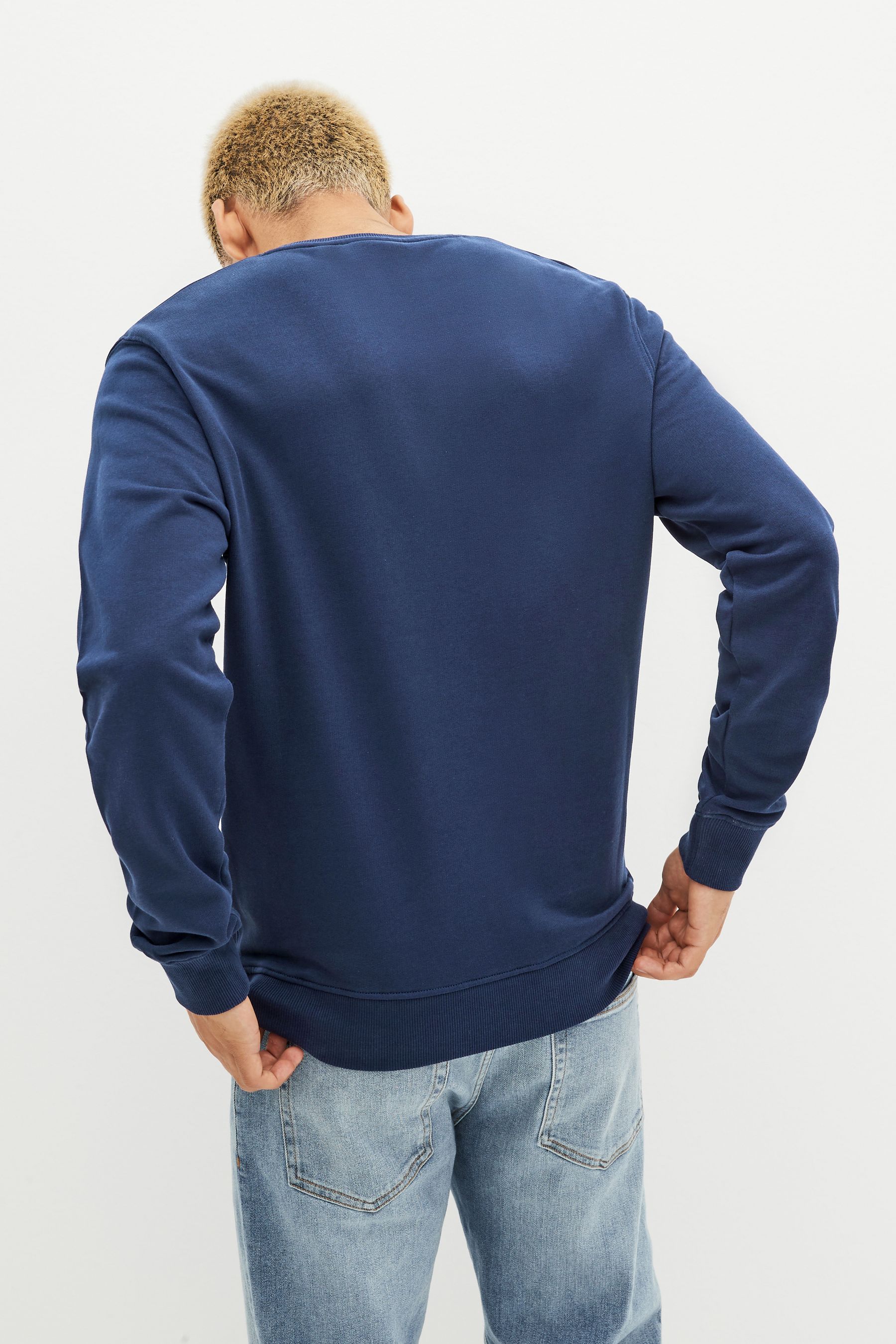 Lyle and scott sleeve pocket crew neck sweatshirt sale