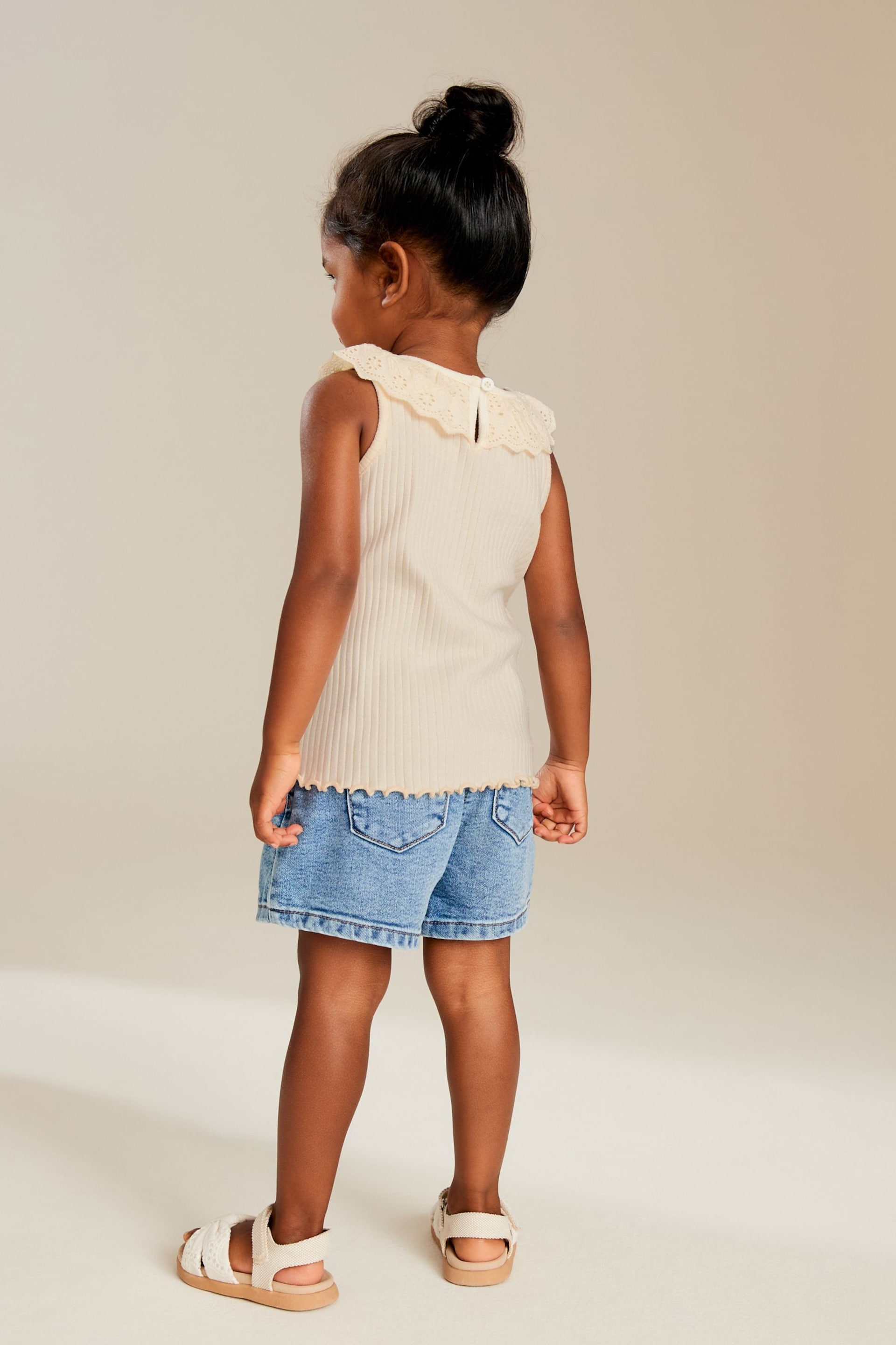White Lace Collar Vest (3mths-7yrs) - Image 2 of 7