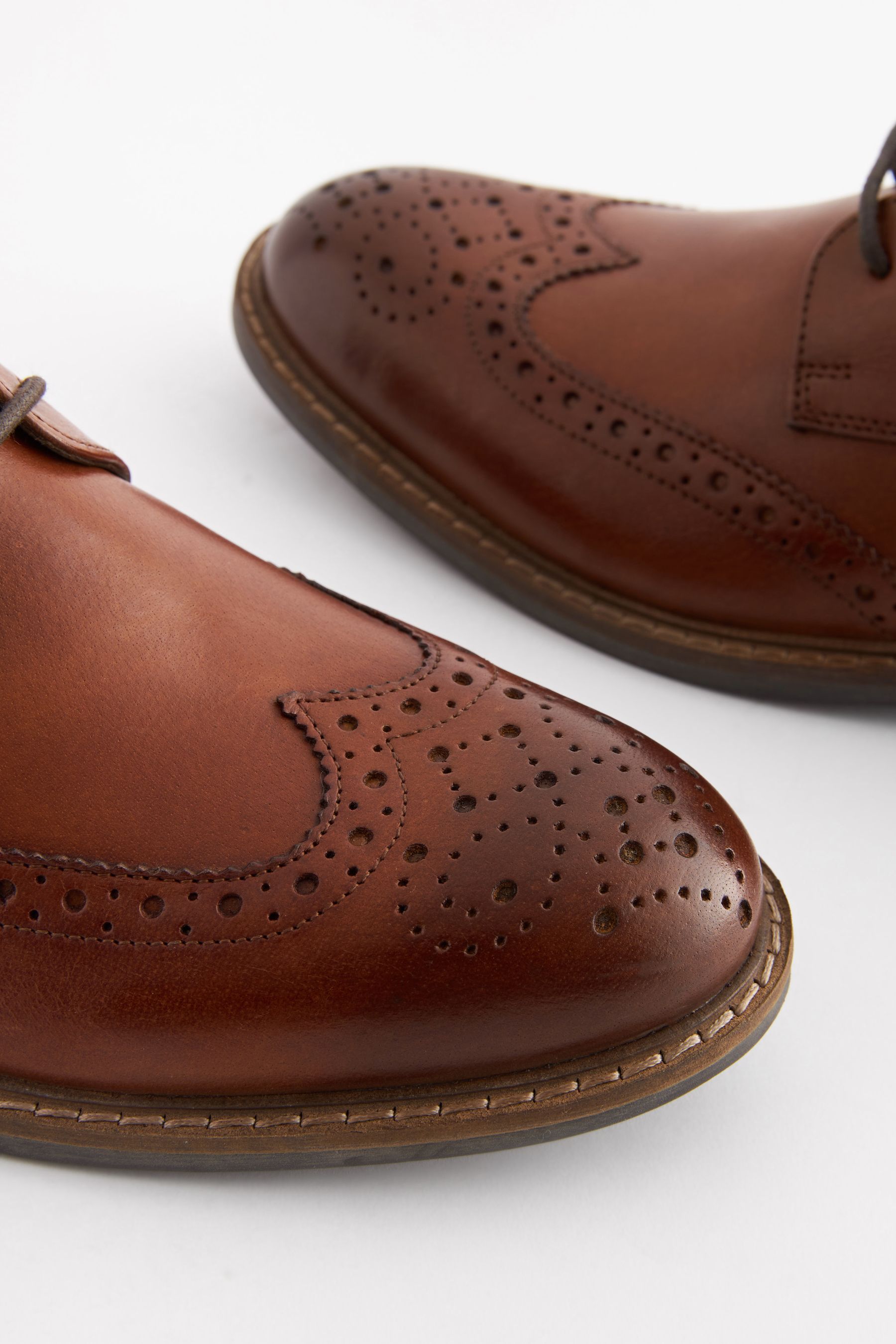 Hjenno brogue sales ankle boots