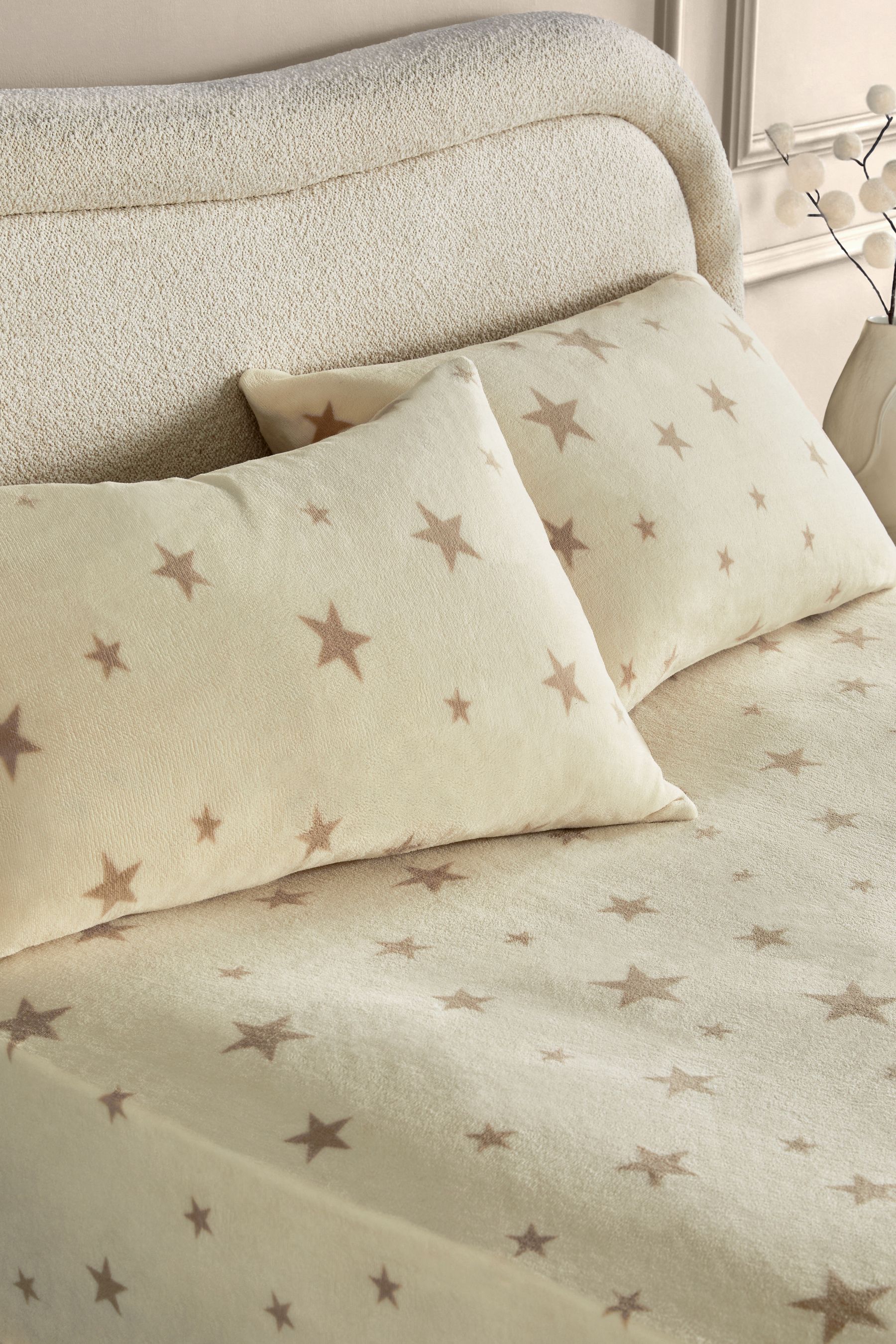 NEXT Cream Star Fleece Fitted Sheet and Pillowcase Set
