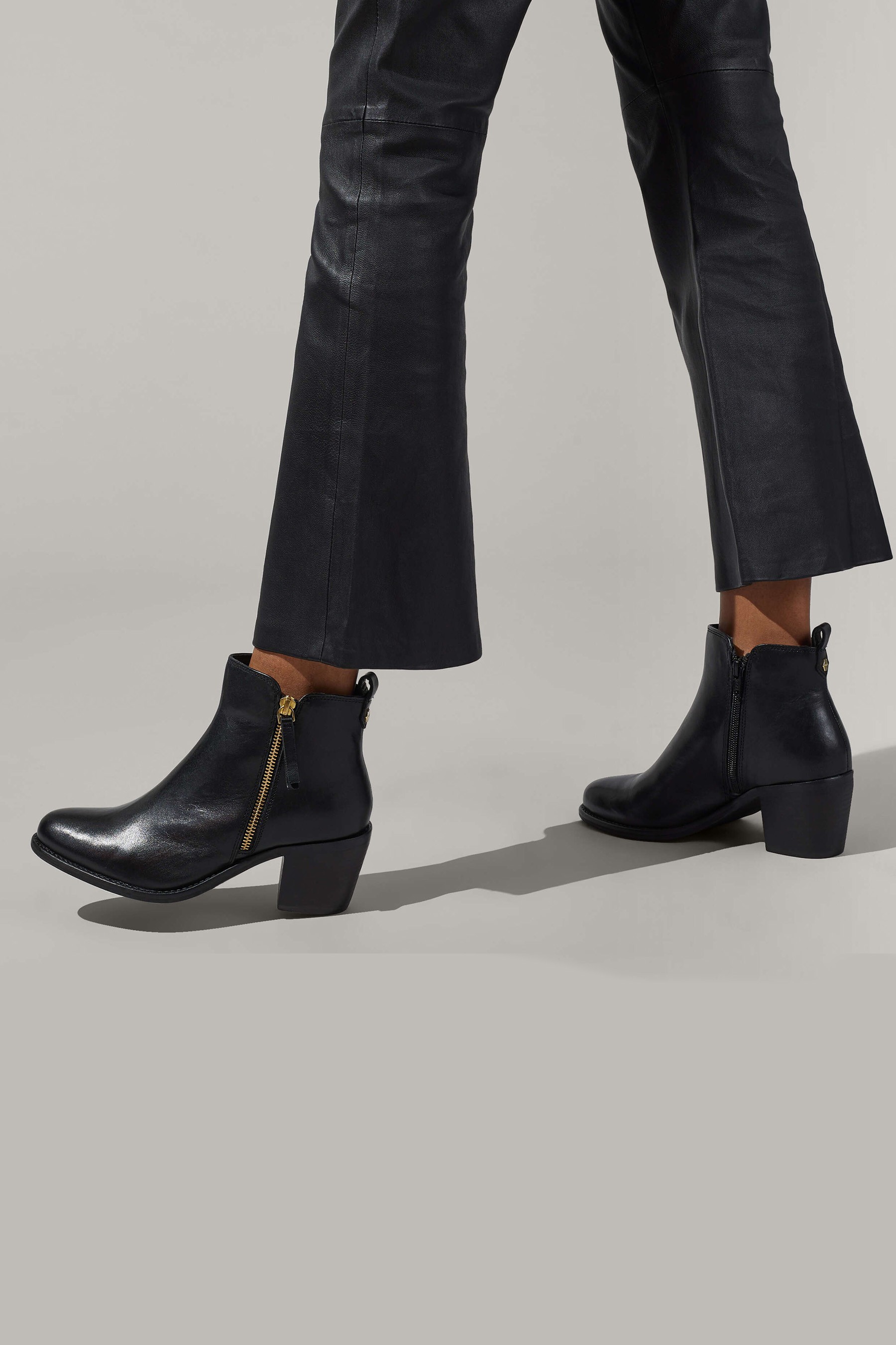 Carvela sonic sales ankle boots
