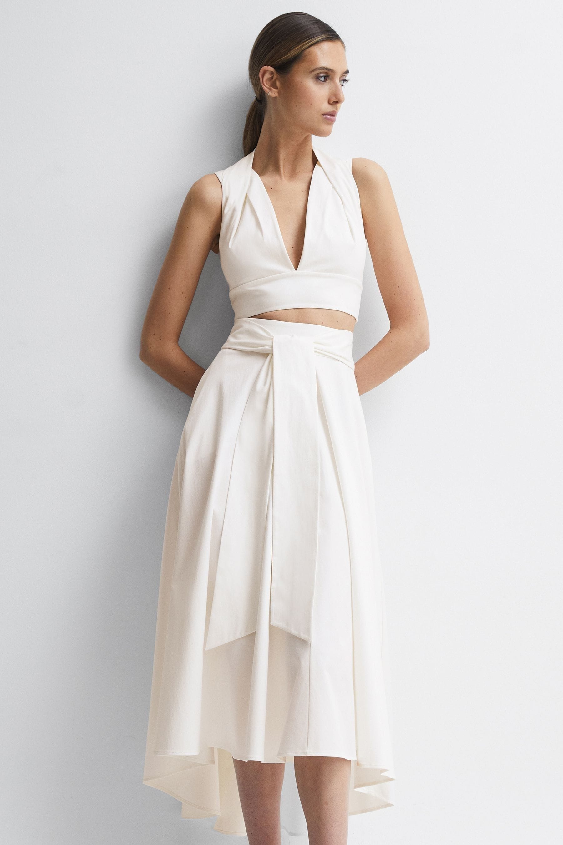 Buy Reiss White Rebecca Fitted High Rise Midi Skirt from Next Luxembourg