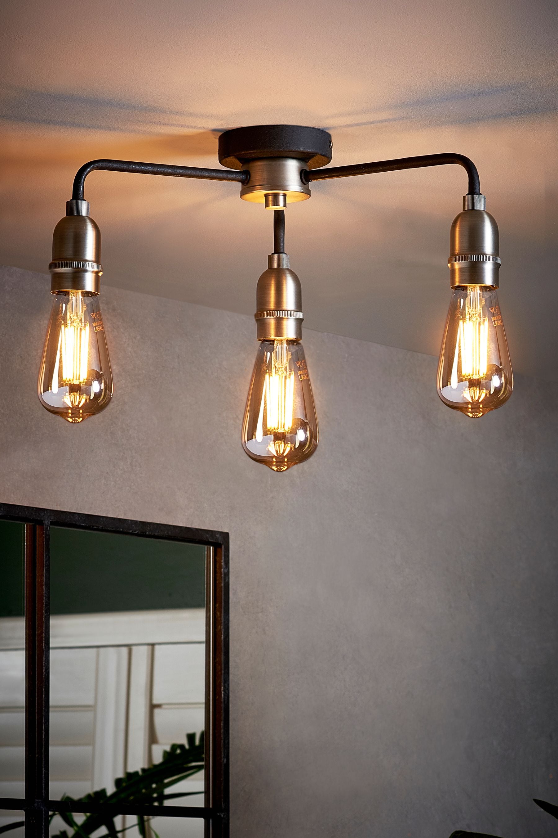 Light shop fitting next