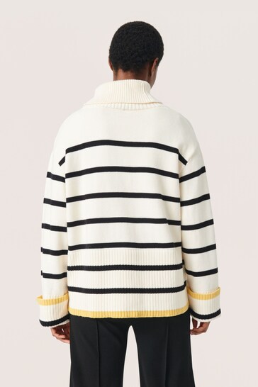 Soaked in Luxury Musling Rollneck Striped White Pullover