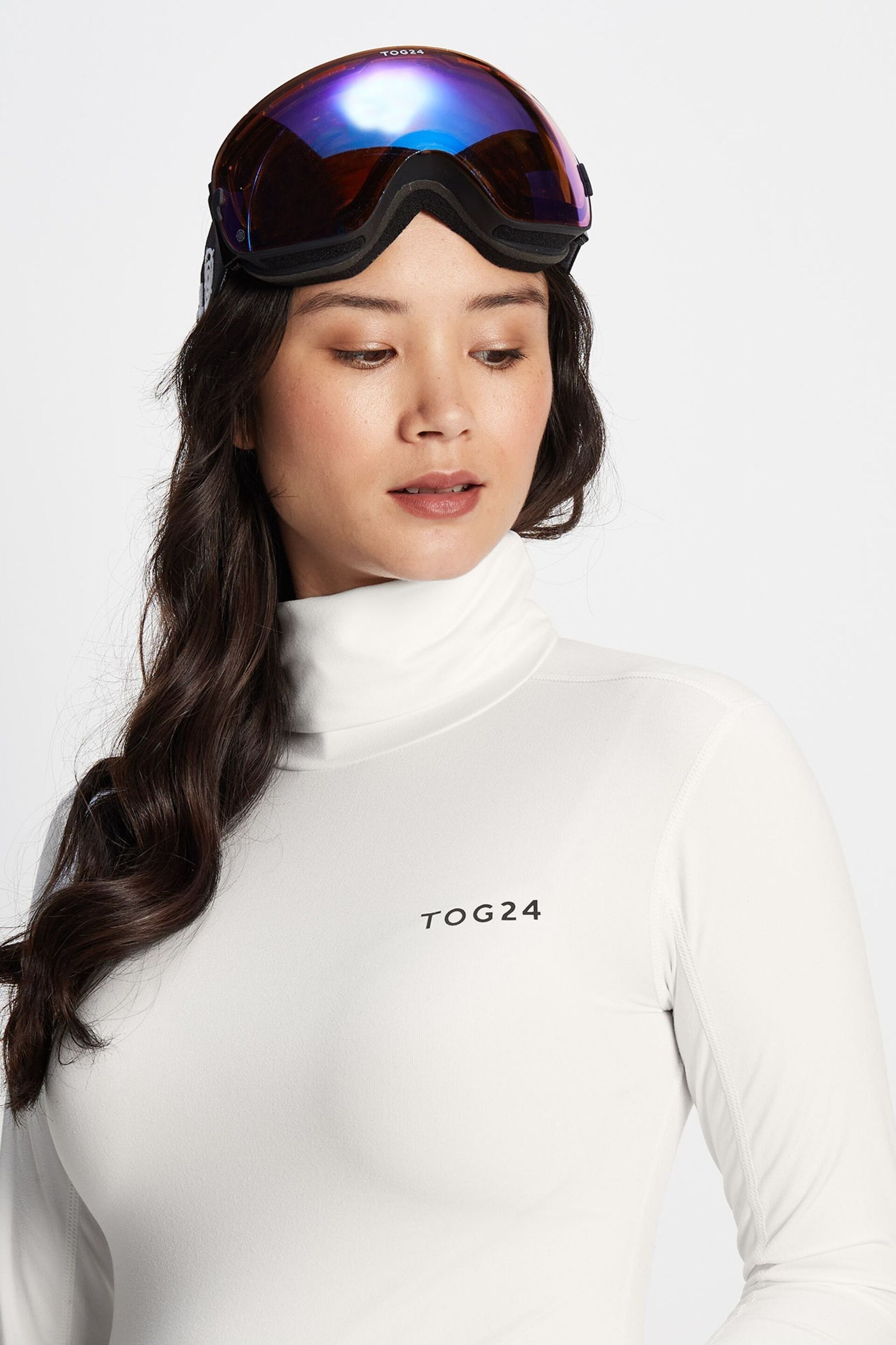 Tog 24 White Snowdon Thermal Zip Neck T-Shirt - Image 6 of 8